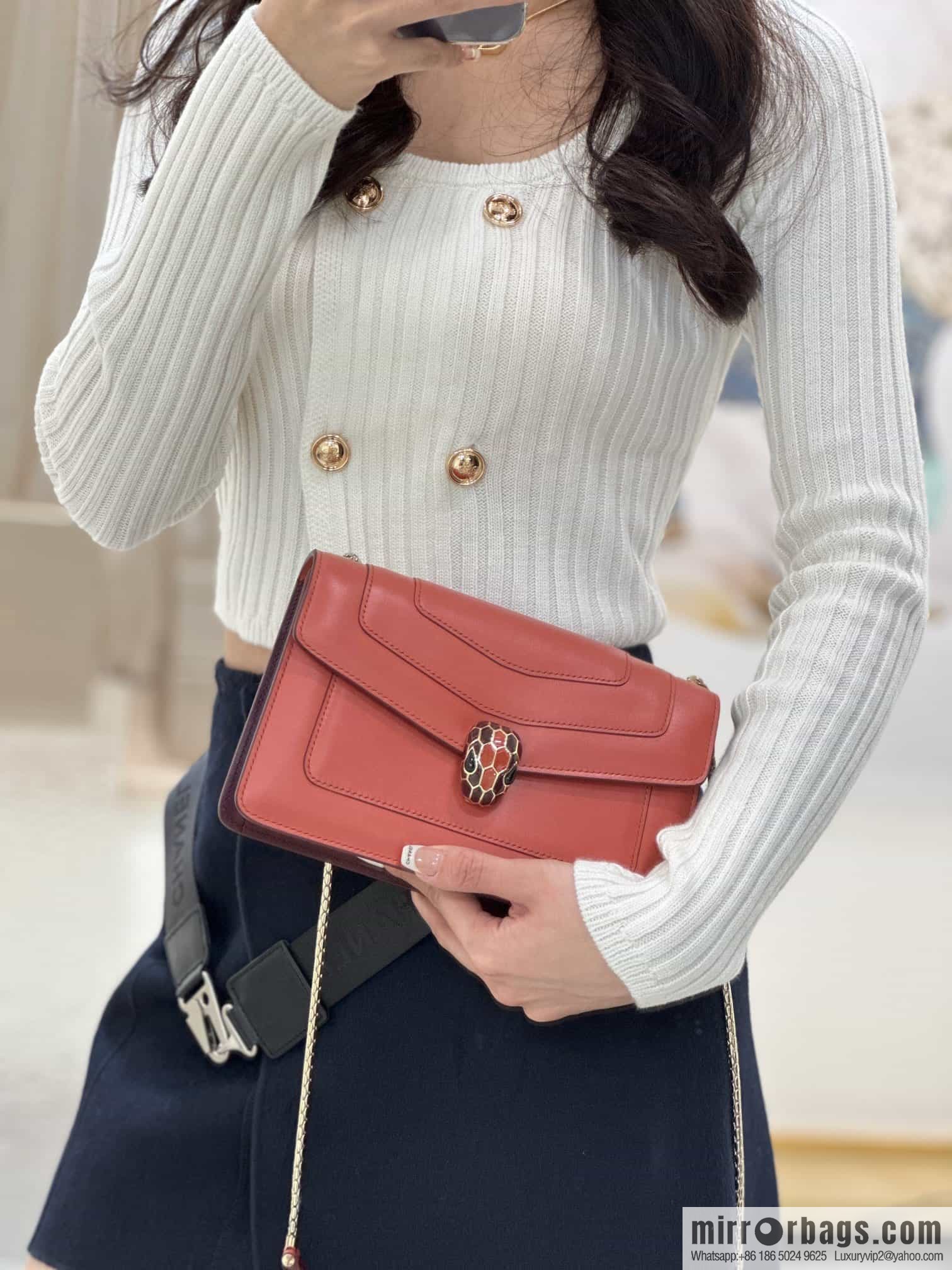 𝘽𝙑𝙇𝙂𝘼𝙍𝙄𝙎𝙀𝙍𝙋𝙀𝙉𝙏𝙄𝙁𝙊𝙍𝙀𝙑𝙀𝙍 counter hot-selling series Serpenti Forever exquisite crossbody bag Model: 38102