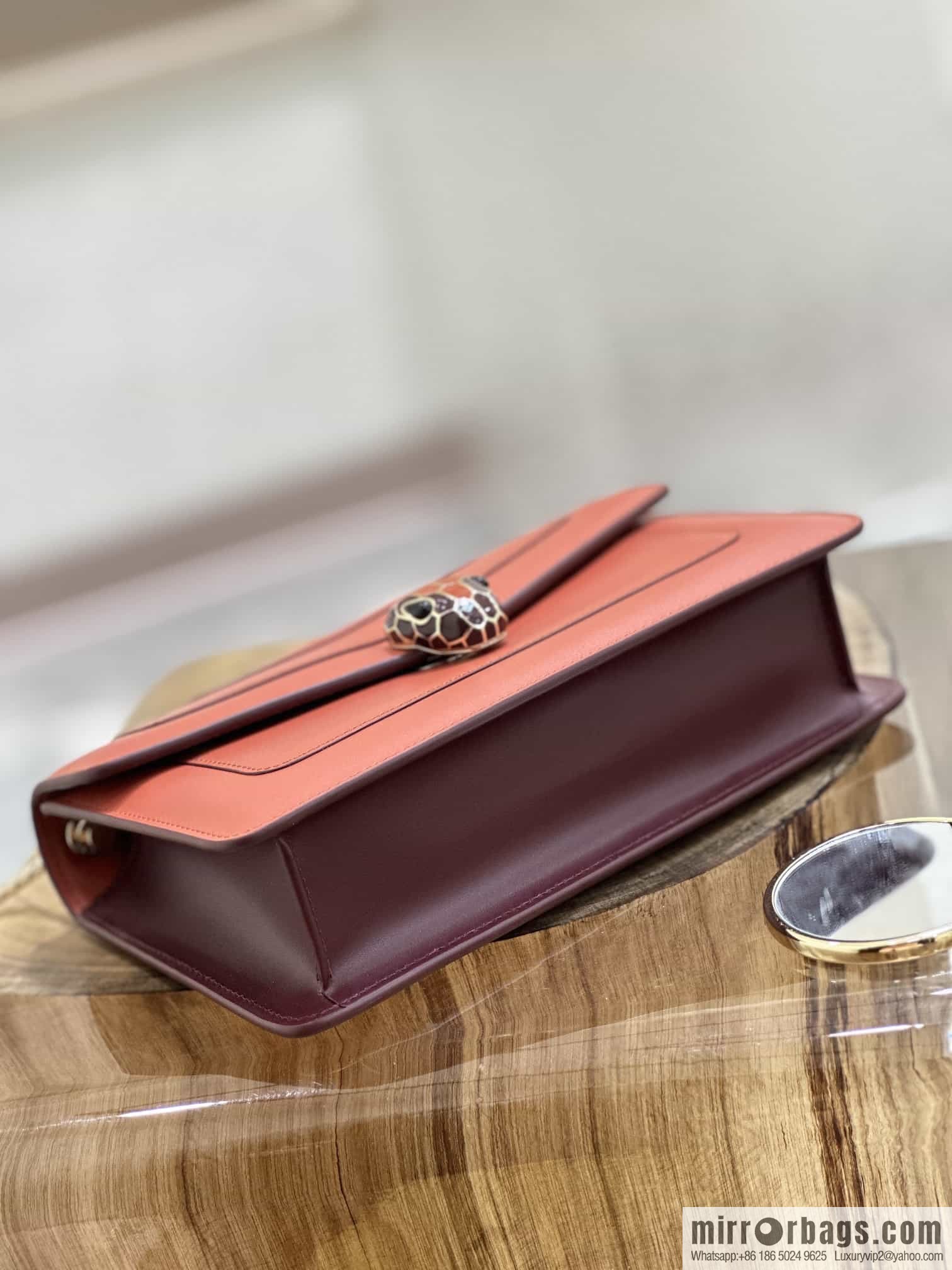 𝘽𝙑𝙇𝙂𝘼𝙍𝙄𝙎𝙀𝙍𝙋𝙀𝙉𝙏𝙄𝙁𝙊𝙍𝙀𝙑𝙀𝙍 counter hot-selling series Serpenti Forever exquisite crossbody bag Model: 38102