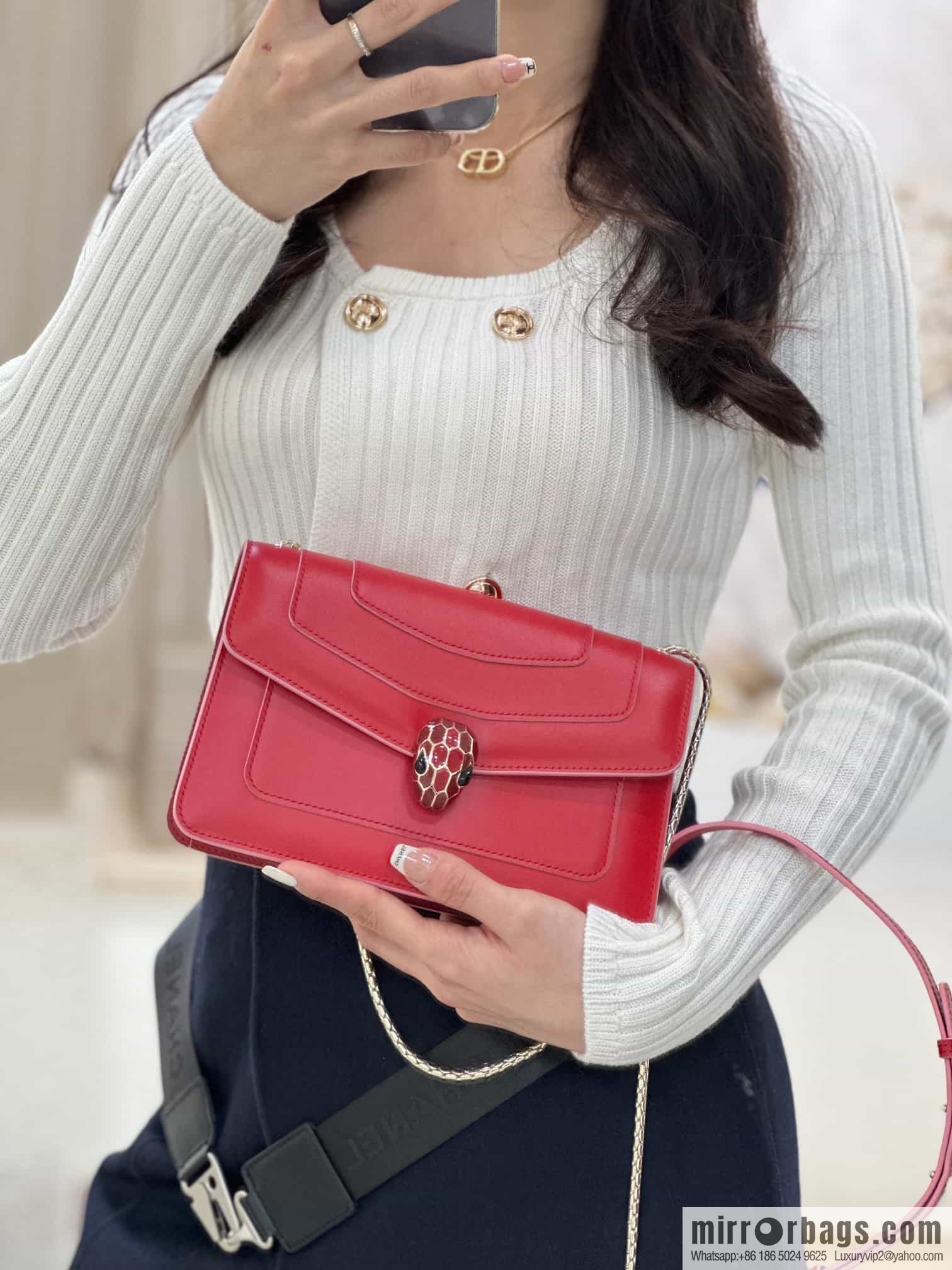 𝘽𝙑𝙇𝙂𝘼𝙍𝙄𝙎𝙀𝙍𝙋𝙀𝙉𝙏𝙄𝙁𝙊𝙍𝙀𝙑𝙀𝙍 counter hot-selling series Serpenti Forever exquisite crossbody bag Model: 38102