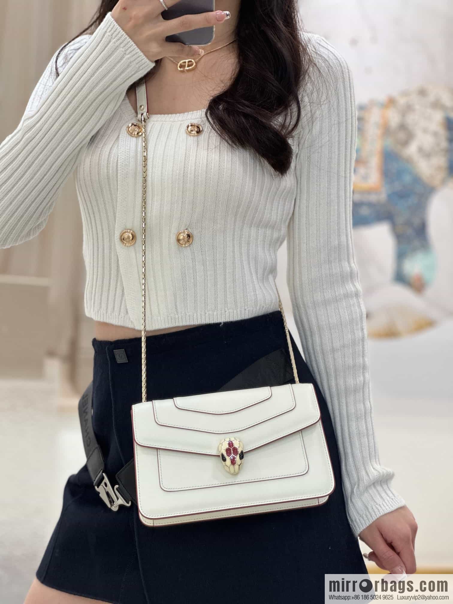 𝘽𝙑𝙇𝙂𝘼𝙍𝙄𝙎𝙀𝙍𝙋𝙀𝙉𝙏𝙄𝙁𝙊𝙍𝙀𝙑𝙀𝙍 counter hot-selling series Serpenti Forever exquisite crossbody bag Model: 38102