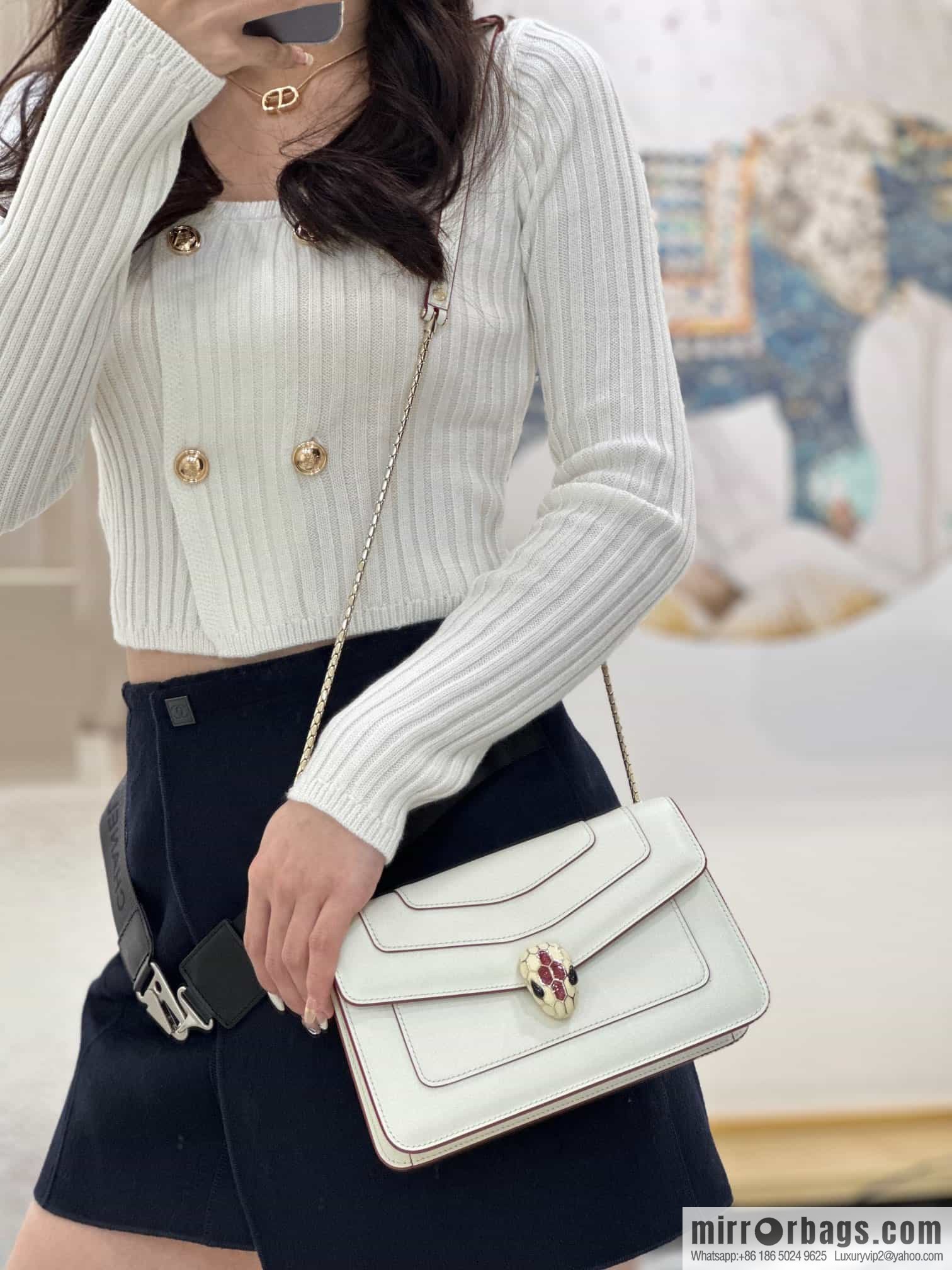 𝘽𝙑𝙇𝙂𝘼𝙍𝙄𝙎𝙀𝙍𝙋𝙀𝙉𝙏𝙄𝙁𝙊𝙍𝙀𝙑𝙀𝙍 counter hot-selling series Serpenti Forever exquisite crossbody bag Model: 38102