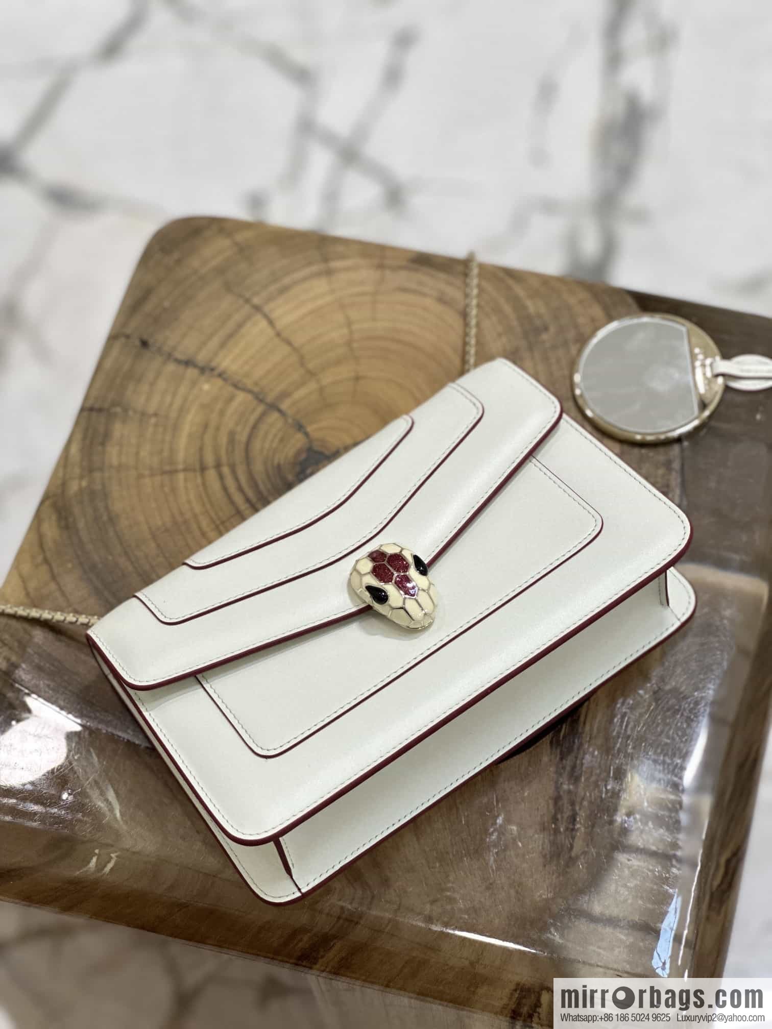 𝘽𝙑𝙇𝙂𝘼𝙍𝙄𝙎𝙀𝙍𝙋𝙀𝙉𝙏𝙄𝙁𝙊𝙍𝙀𝙑𝙀𝙍 counter hot-selling series Serpenti Forever exquisite crossbody bag Model: 38102