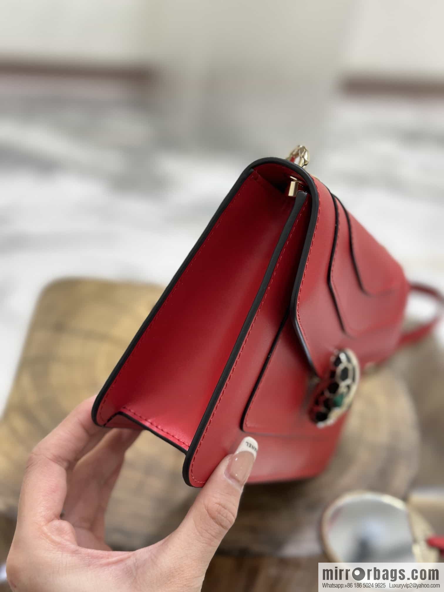 𝘽𝙑𝙇𝙂𝘼𝙍𝙄𝙎𝙀𝙍𝙋𝙀𝙉𝙏𝙄𝙁𝙊𝙍𝙀𝙑𝙀𝙍 counter hot-selling series Serpenti Forever exquisite crossbody bag Model: 38102
