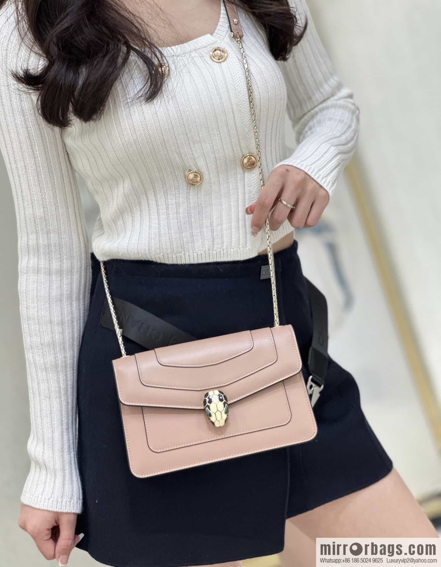 𝘽𝙑𝙇𝙂𝘼𝙍𝙄𝙎𝙀𝙍𝙋𝙀𝙉𝙏𝙄𝙁𝙊𝙍𝙀𝙑𝙀𝙍 counter hot-selling series Serpenti Forever exquisite crossbody bag Model: 38102
