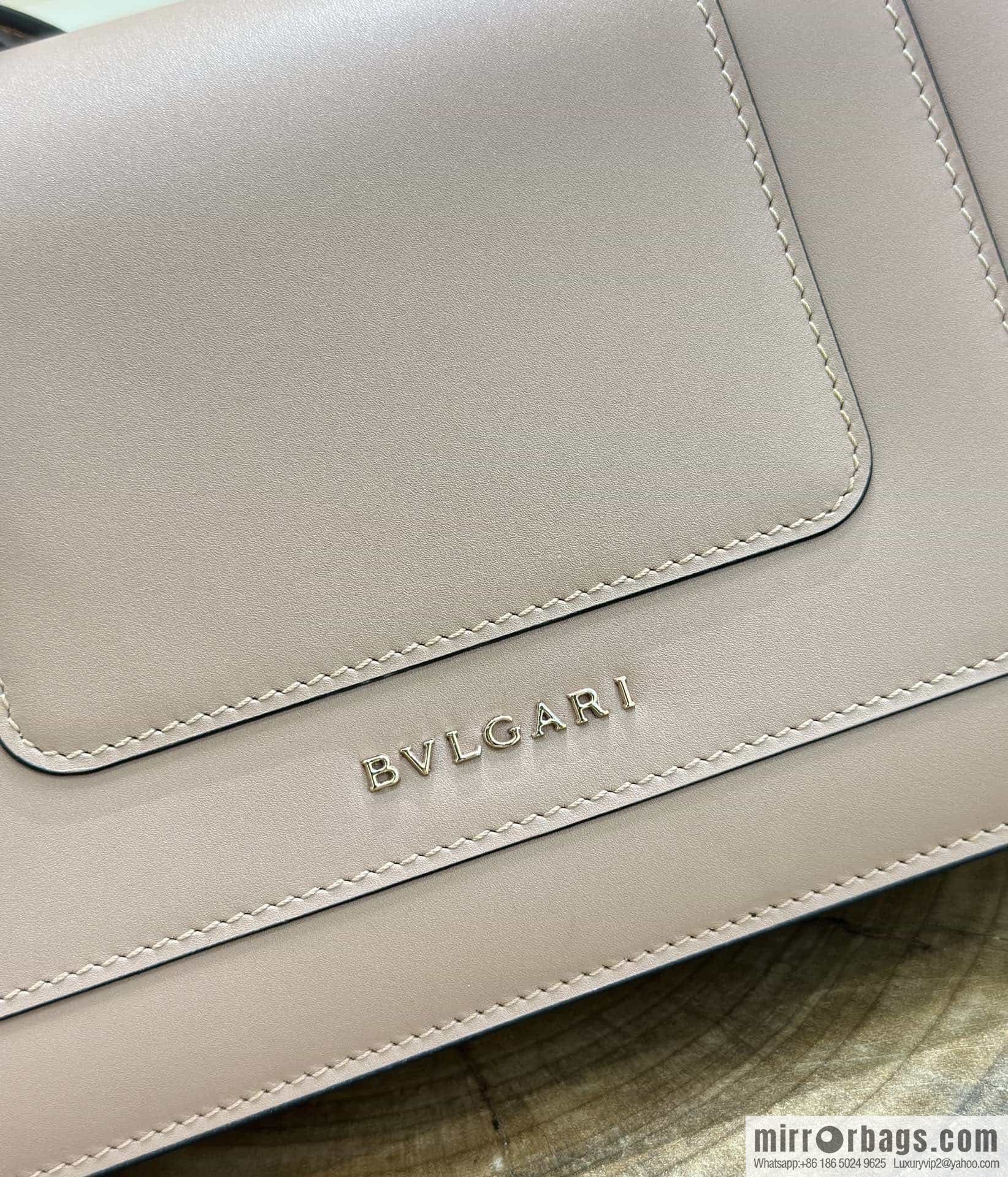 𝘽𝙑𝙇𝙂𝘼𝙍𝙄𝙎𝙀𝙍𝙋𝙀𝙉𝙏𝙄𝙁𝙊𝙍𝙀𝙑𝙀𝙍 counter hot-selling series Serpenti Forever exquisite crossbody bag Model: 38102