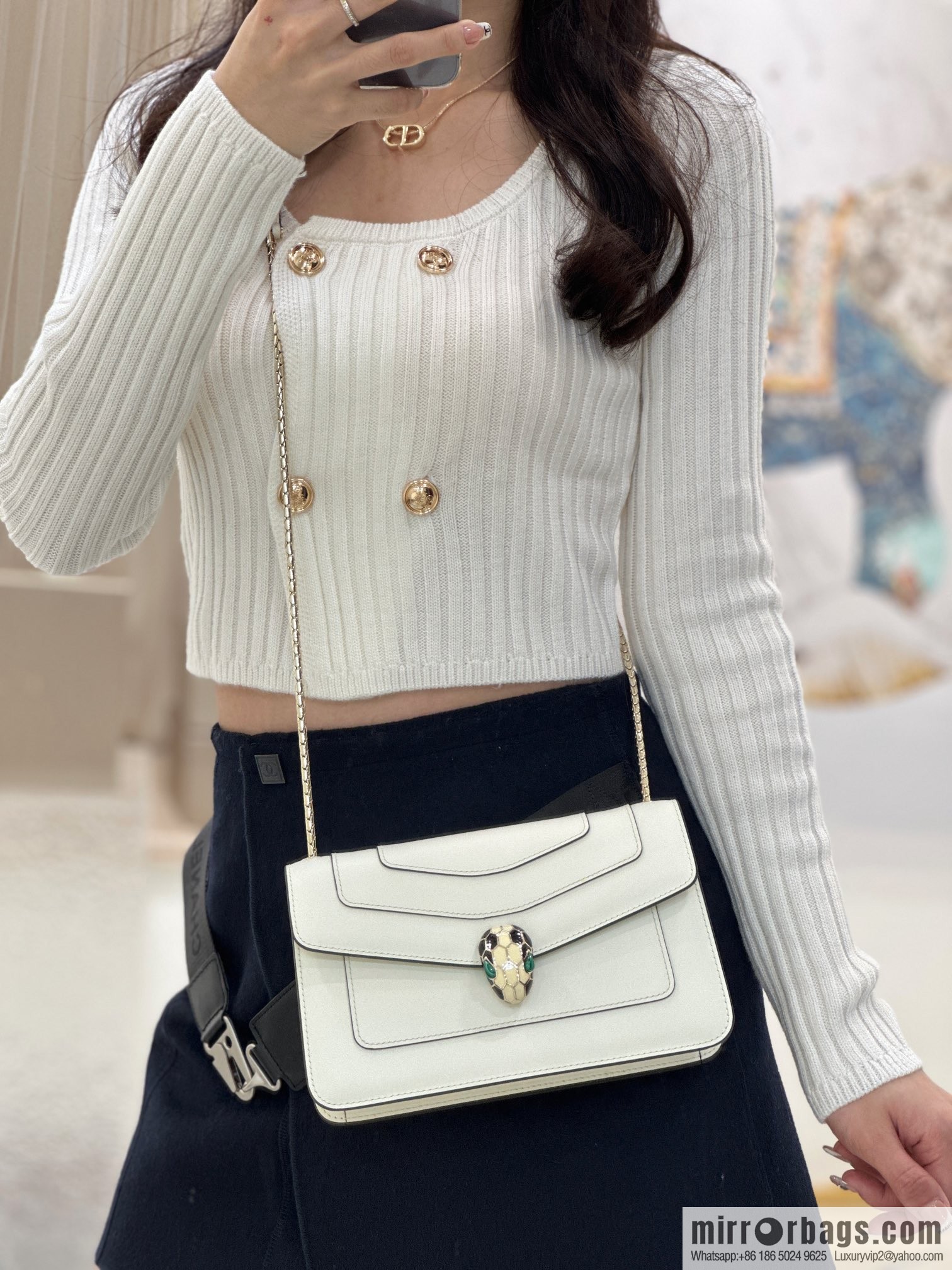 𝘽𝙑𝙇𝙂𝘼𝙍𝙄𝙎𝙀𝙍𝙋𝙀𝙉𝙏𝙄𝙁𝙊𝙍𝙀𝙑𝙀𝙍 counter hot-selling series Serpenti Forever exquisite crossbody bag Model: 38102