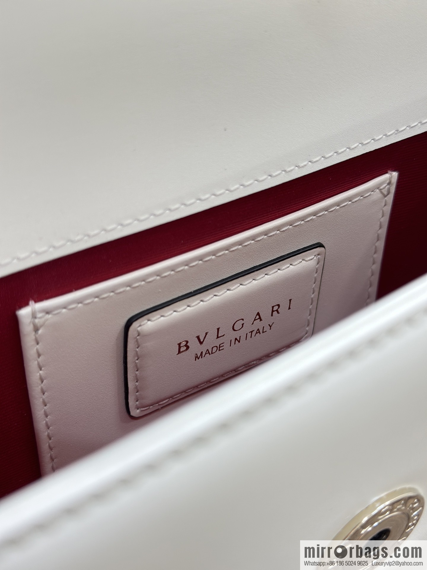 𝘽𝙑𝙇𝙂𝘼𝙍𝙄𝙎𝙀𝙍𝙋𝙀𝙉𝙏𝙄𝙁𝙊𝙍𝙀𝙑𝙀𝙍 counter hot-selling series Serpenti Forever exquisite crossbody bag Model: 38102