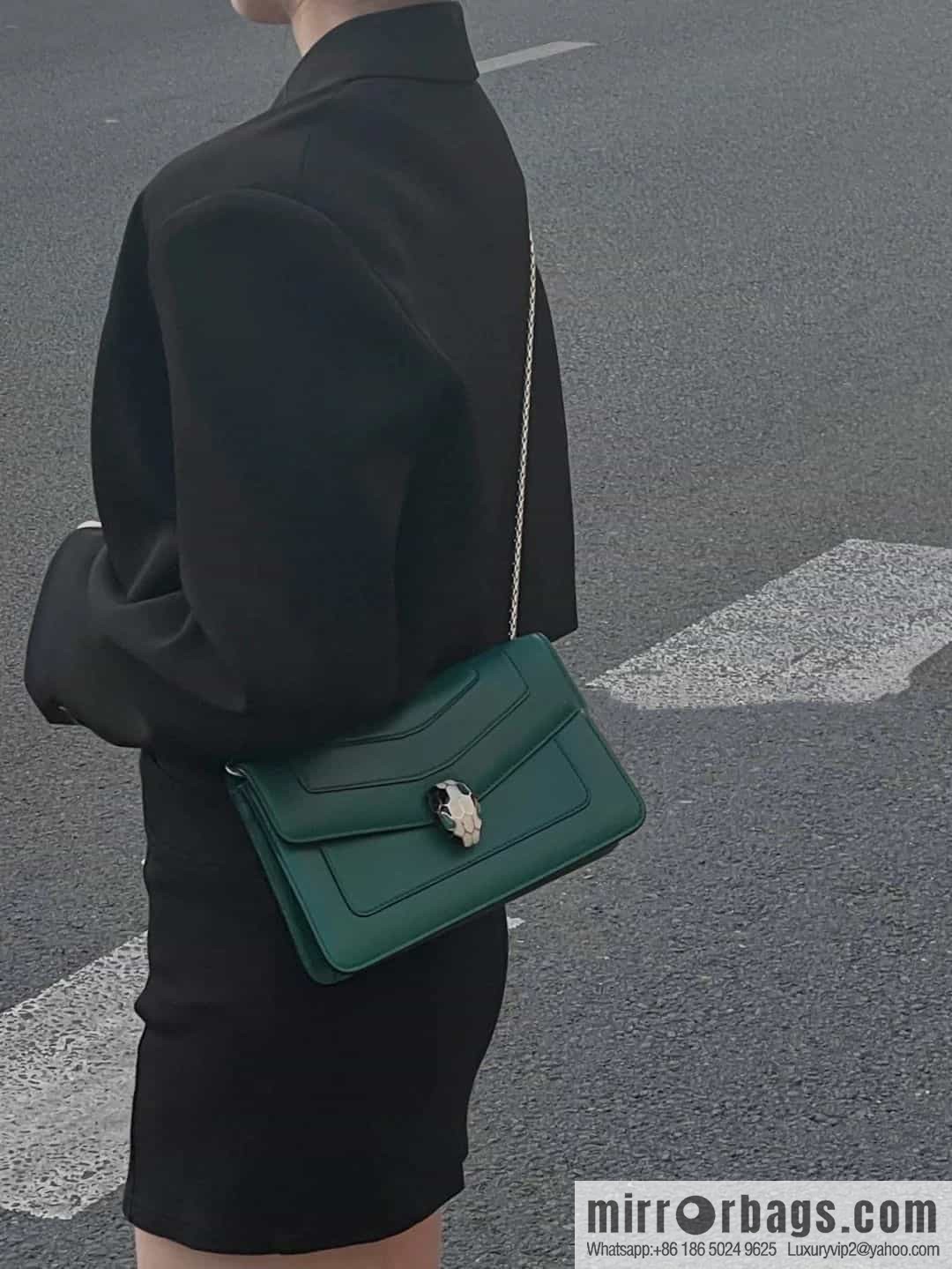𝘽𝙑𝙇𝙂𝘼𝙍𝙄𝙎𝙀𝙍𝙋𝙀𝙉𝙏𝙄𝙁𝙊𝙍𝙀𝙑𝙀𝙍 counter hot-selling series Serpenti Forever exquisite crossbody bag Model: 38102