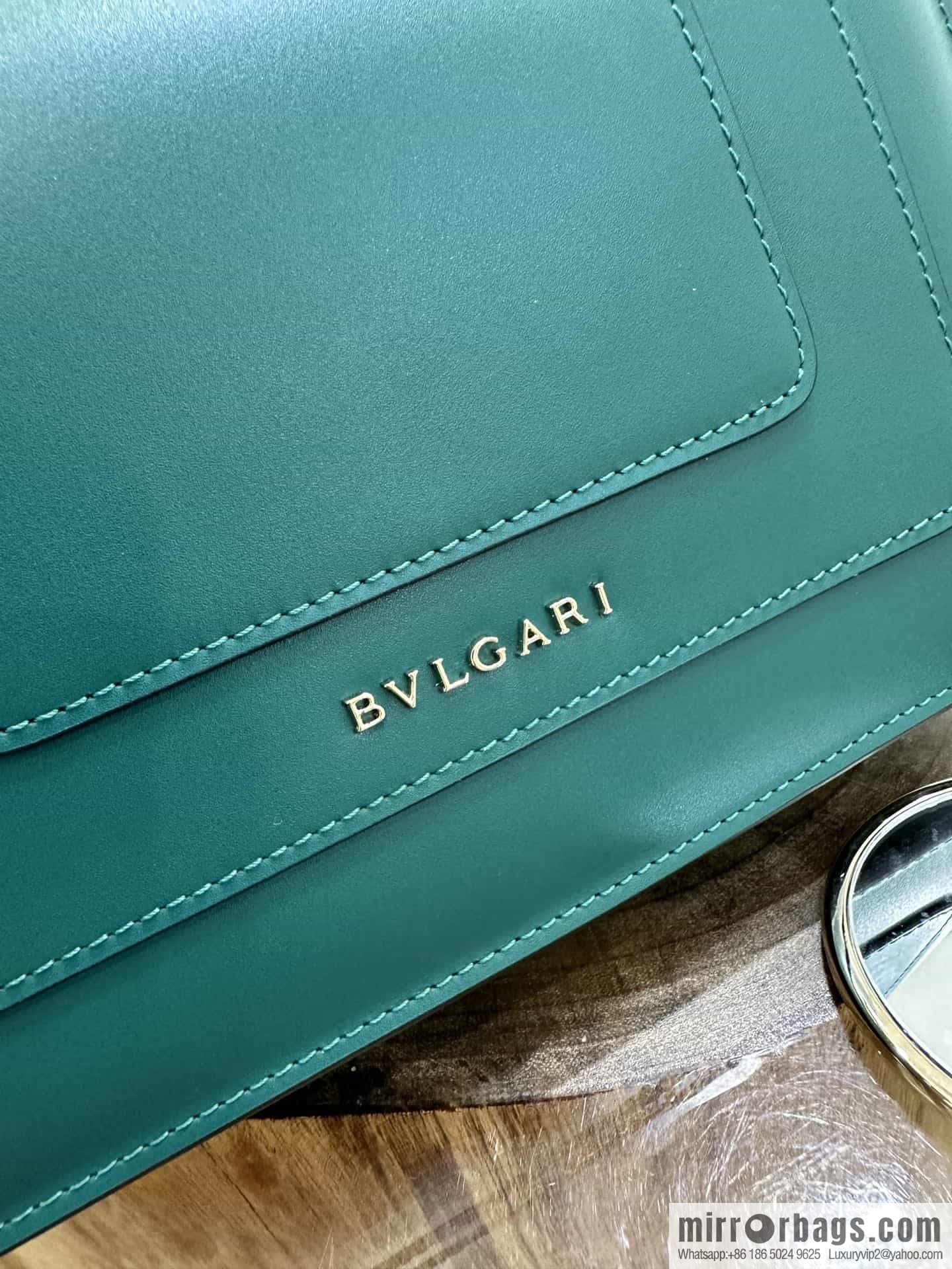 𝘽𝙑𝙇𝙂𝘼𝙍𝙄𝙎𝙀𝙍𝙋𝙀𝙉𝙏𝙄𝙁𝙊𝙍𝙀𝙑𝙀𝙍 counter hot-selling series Serpenti Forever exquisite crossbody bag Model: 38102