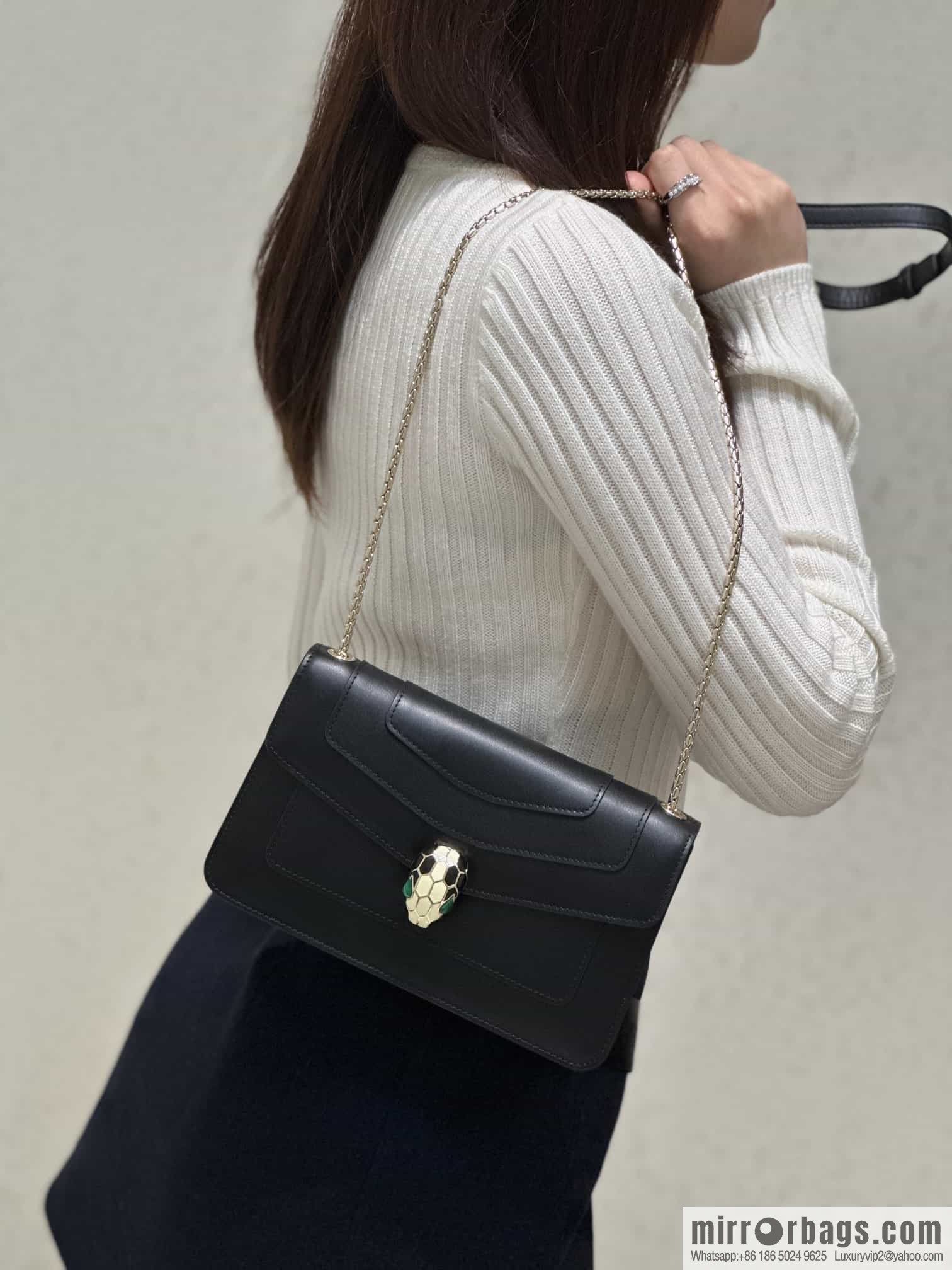 𝘽𝙑𝙇𝙂𝘼𝙍𝙄𝙎𝙀𝙍𝙋𝙀𝙉𝙏𝙄𝙁𝙊𝙍𝙀𝙑𝙀𝙍 counter hot-selling series Serpenti Forever exquisite crossbody bag Model: 38102