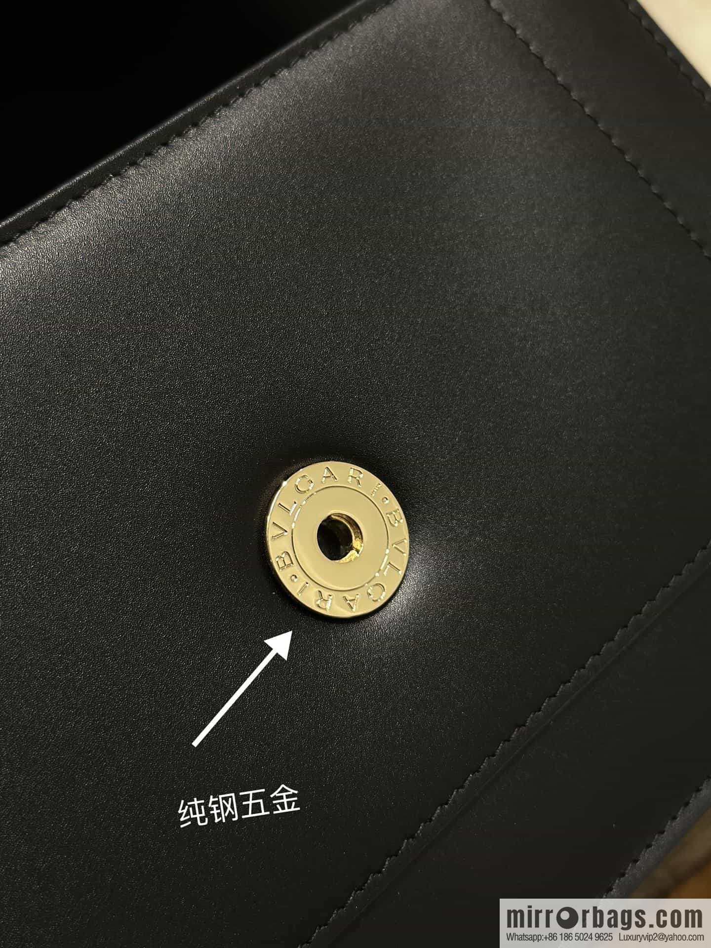 𝘽𝙑𝙇𝙂𝘼𝙍𝙄𝙎𝙀𝙍𝙋𝙀𝙉𝙏𝙄𝙁𝙊𝙍𝙀𝙑𝙀𝙍 counter hot-selling series Serpenti Forever exquisite crossbody bag Model: 38102