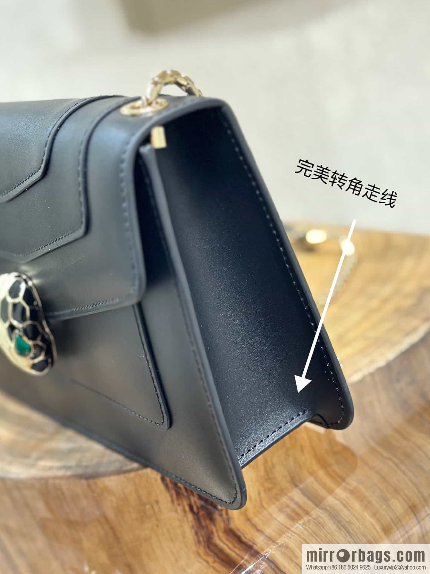 𝘽𝙑𝙇𝙂𝘼𝙍𝙄𝙎𝙀𝙍𝙋𝙀𝙉𝙏𝙄𝙁𝙊𝙍𝙀𝙑𝙀𝙍 counter hot-selling series Serpenti Forever exquisite crossbody bag Model: 38102