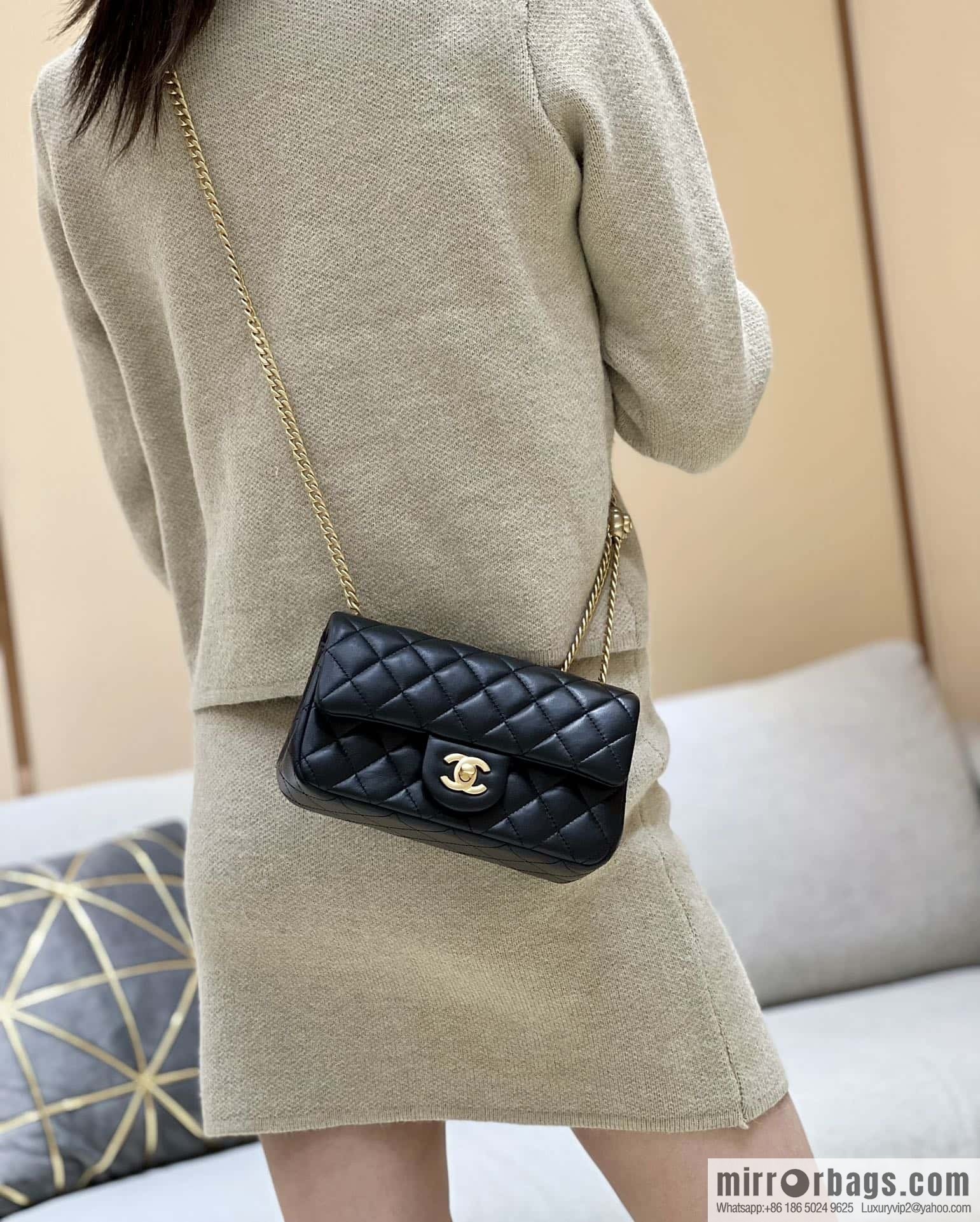 CHANEL 23S Camellia adjustment buckle, large mini20cm AS4041