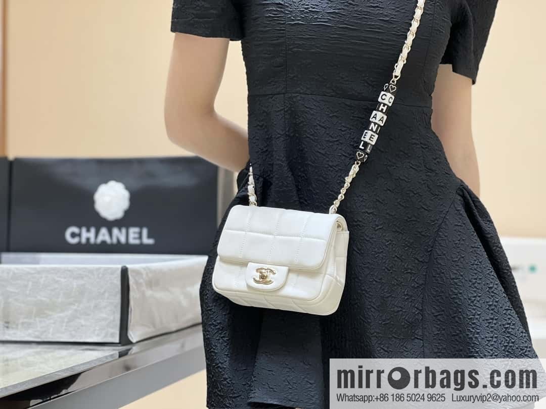 CHANEL 23C dice chain strap square fat man AS3744 white