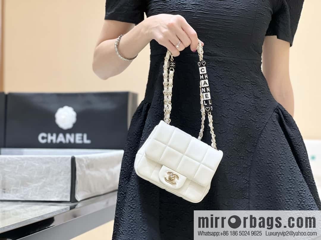 CHANEL 23C dice chain strap square fat man AS3744 white