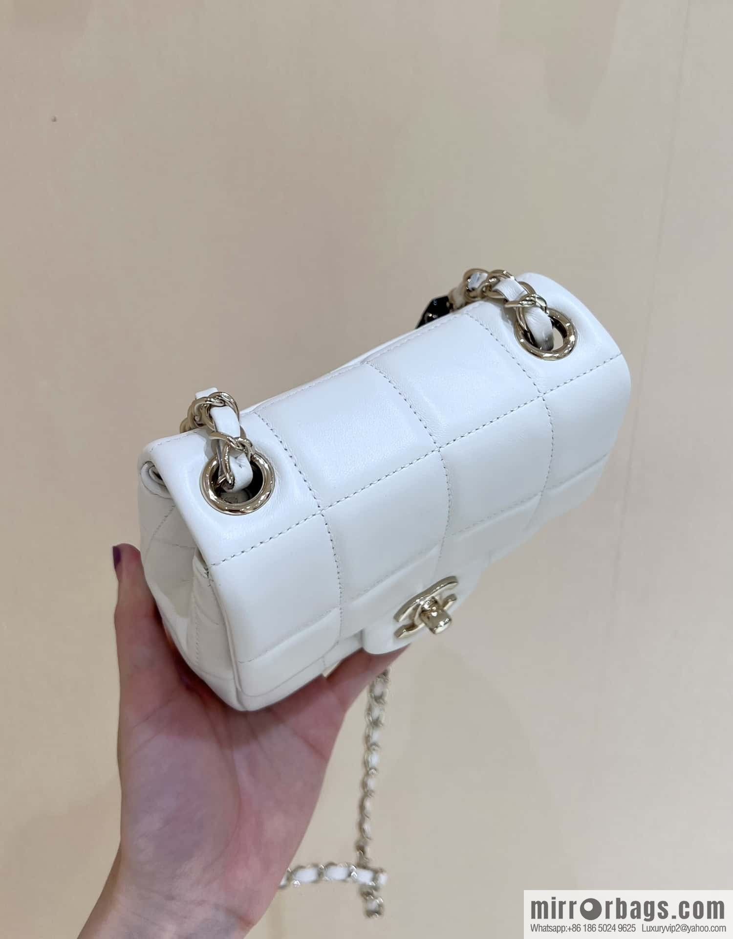 CHANEL 23C dice chain strap square fat man AS3744 white