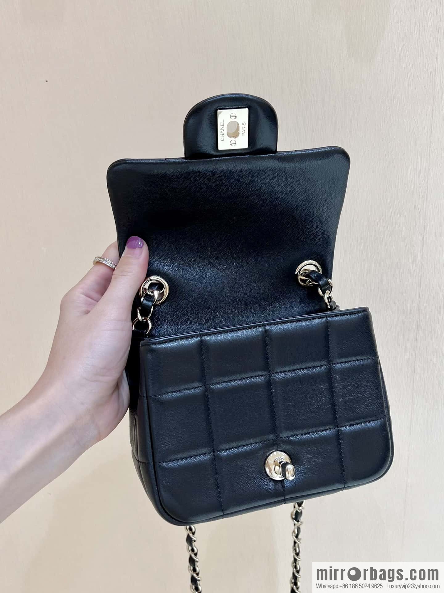 CHANEL 23C dice chain strap fat AS3744 black