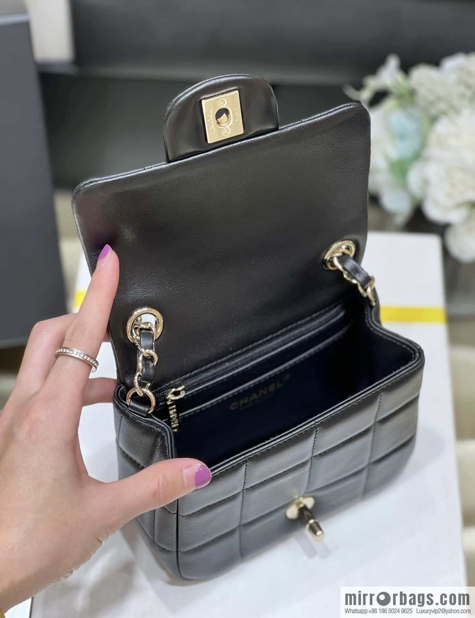CHANEL 23C dice chain strap fat AS3744 black