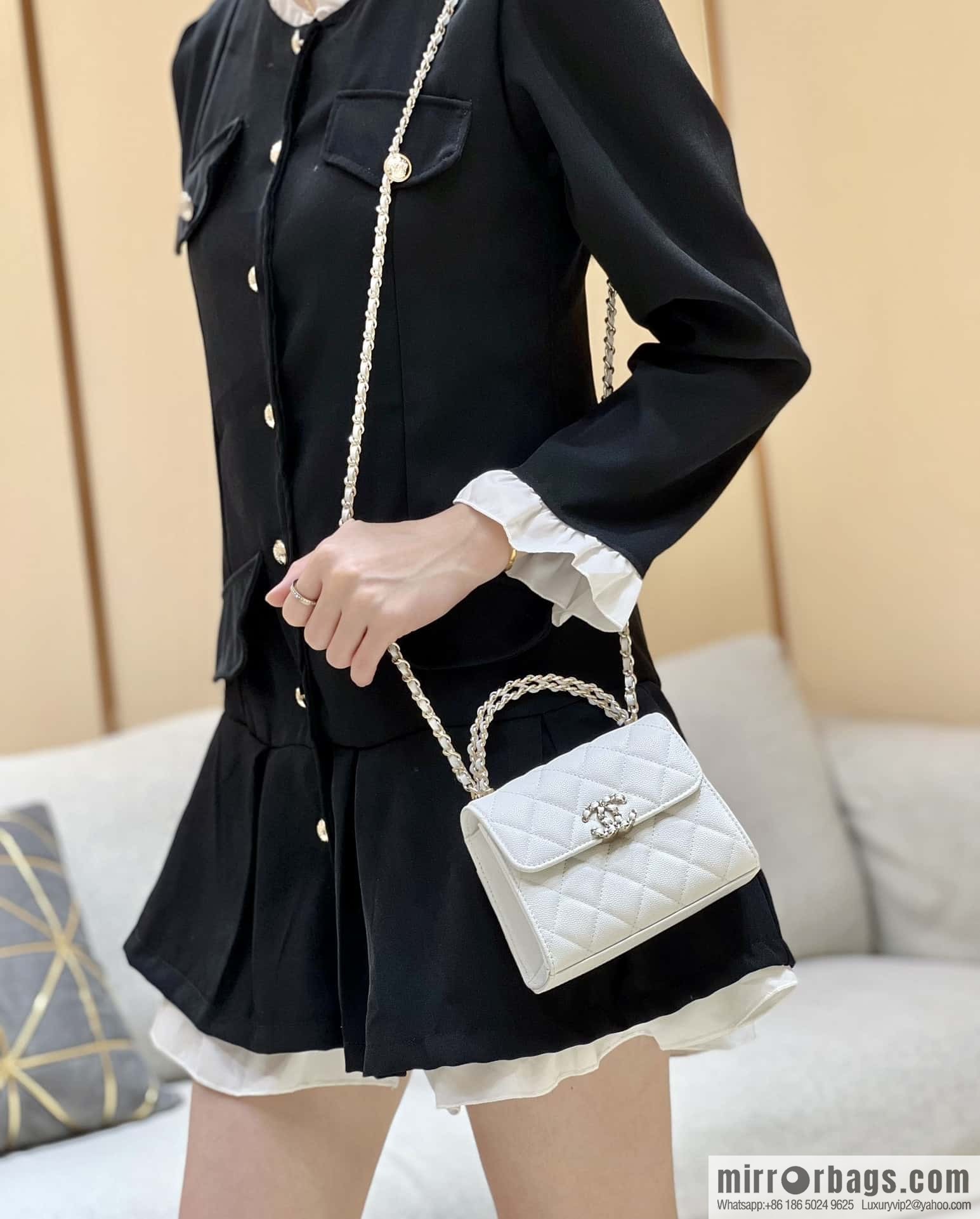 CHANEL 23P spring and summer trailer series Kelly leather handle bag AP3237 white