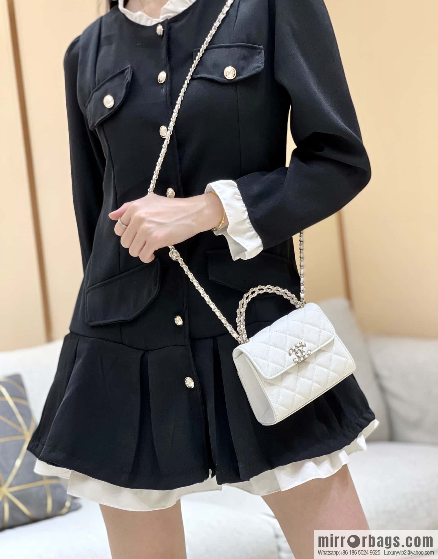 CHANEL 23P spring and summer trailer series Kelly leather handle bag AP3237 white