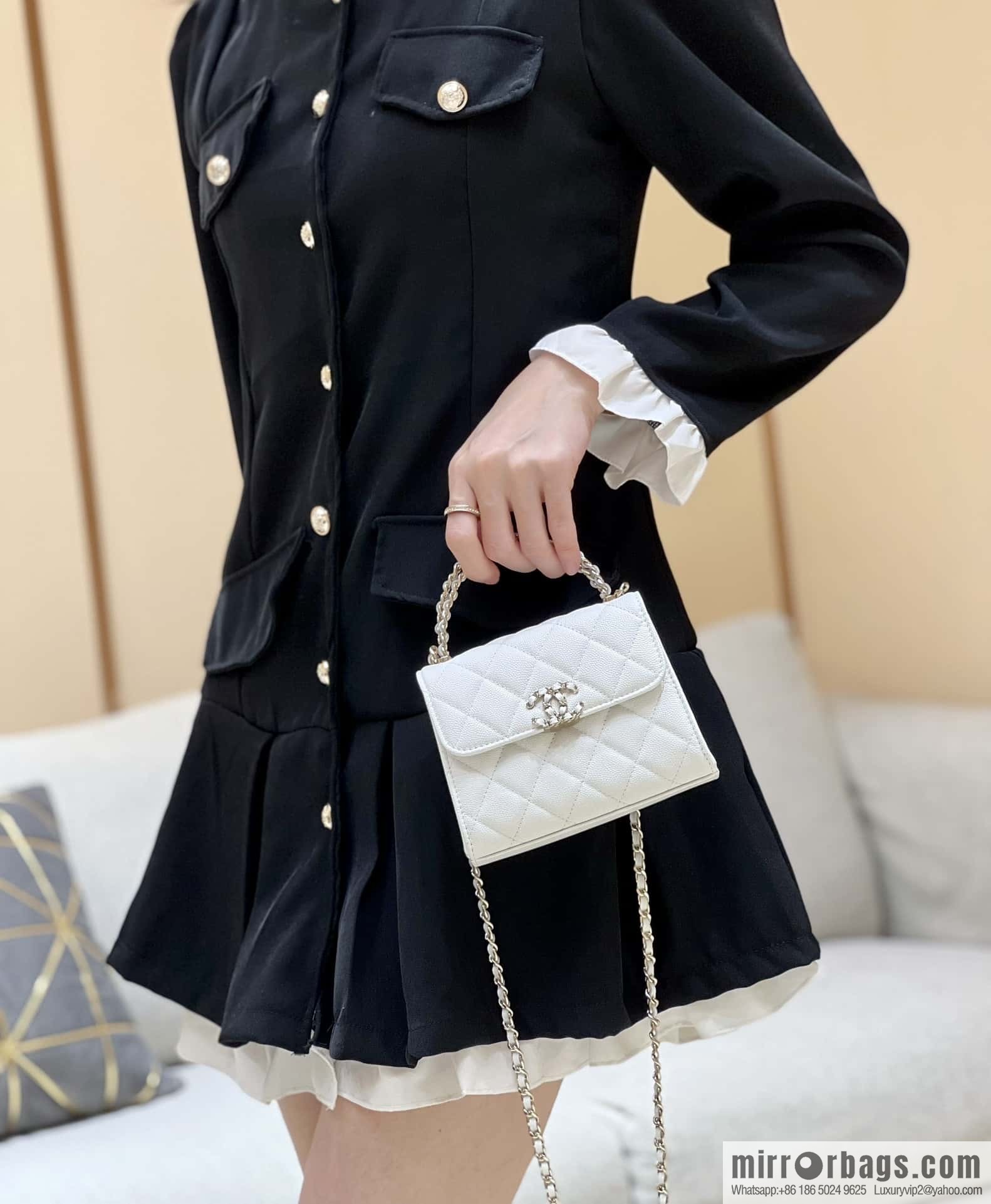 CHANEL 23P spring and summer trailer series Kelly leather handle bag AP3237 white
