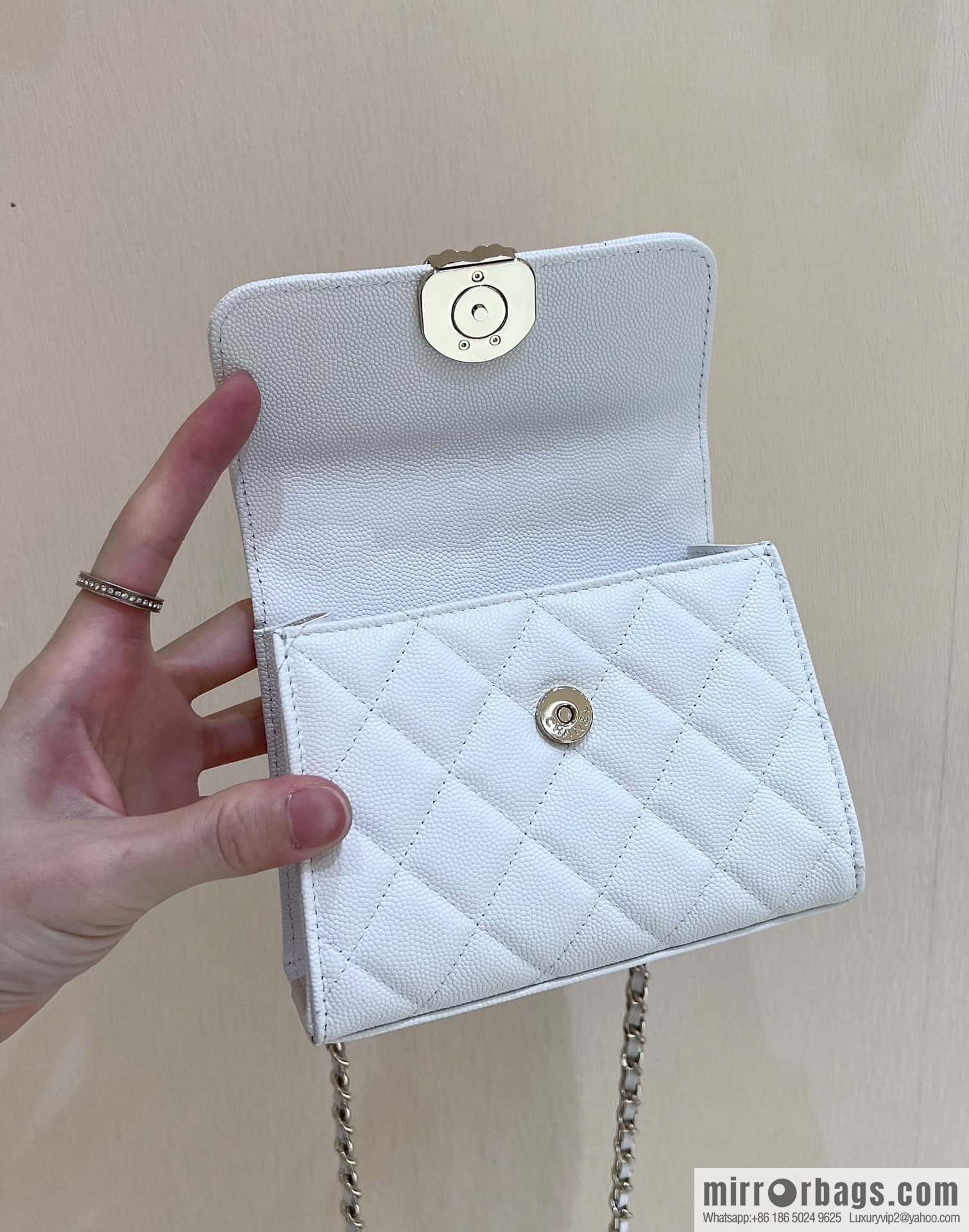 CHANEL 23P spring and summer trailer series Kelly leather handle bag AP3237 white
