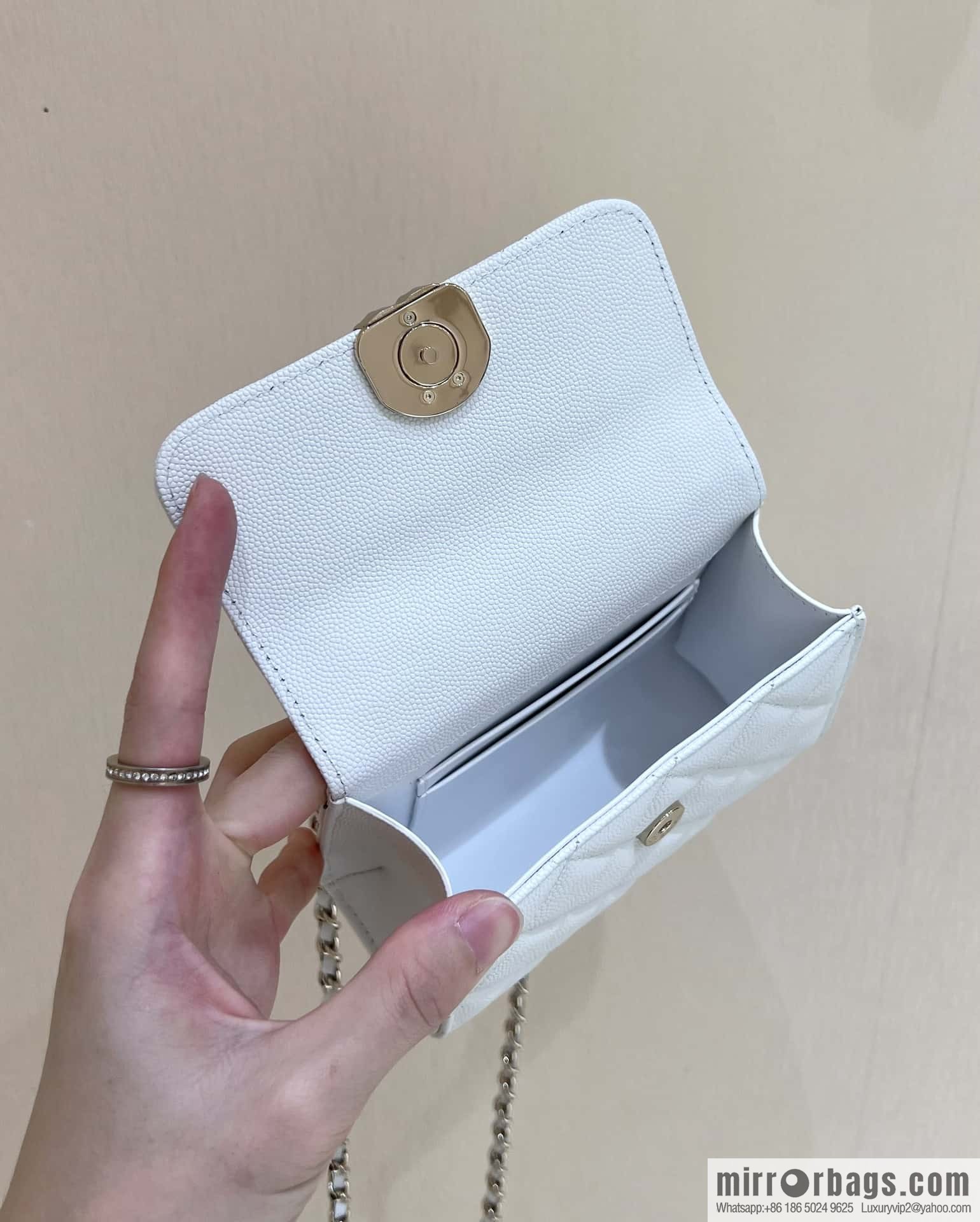 CHANEL 23P spring and summer trailer series Kelly leather handle bag AP3237 white