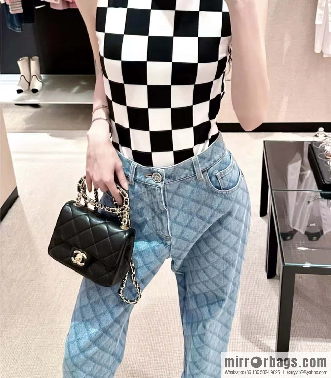 CHANEL 23C early spring vacation new model, arm in arm fat AS3748
