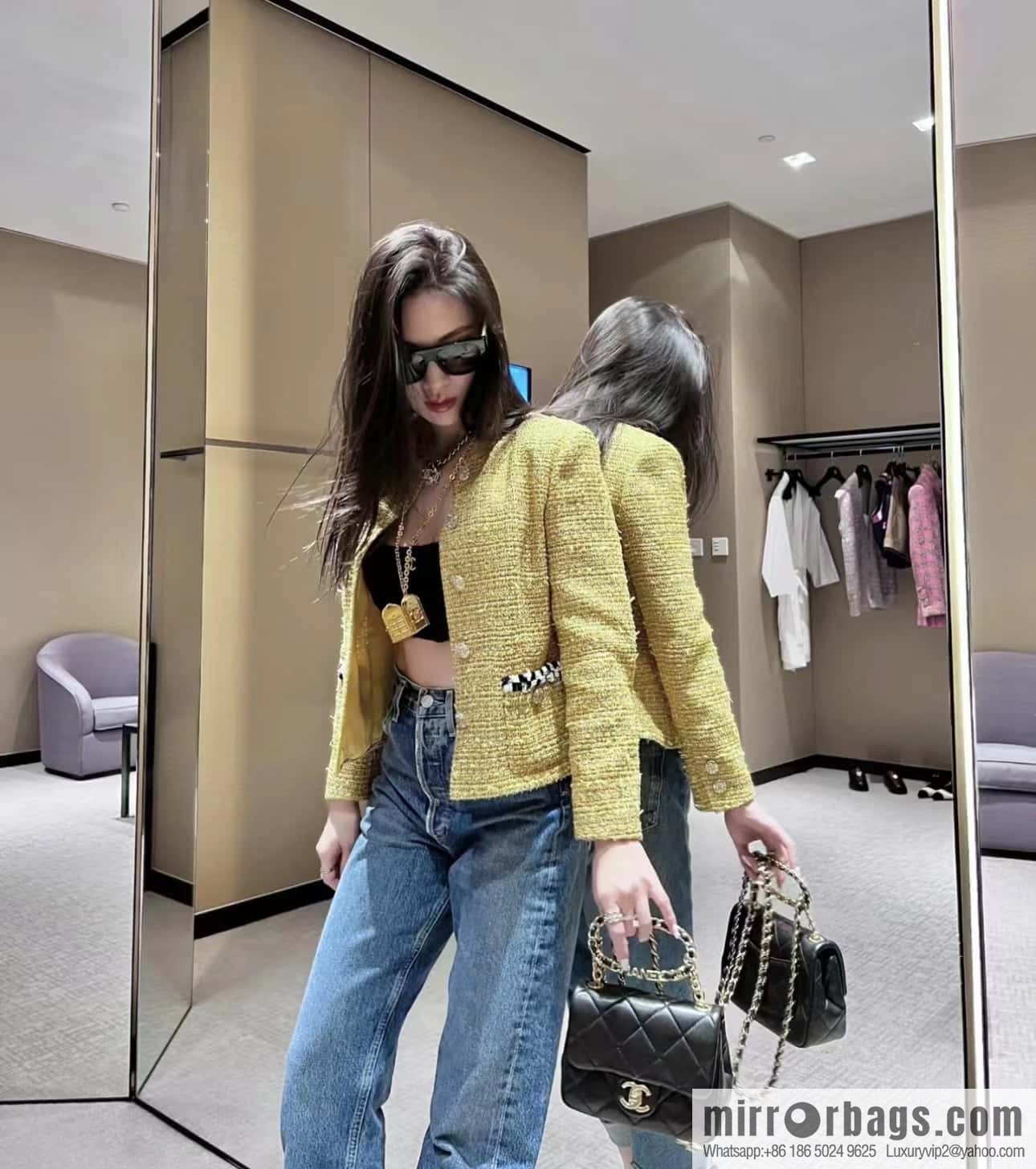 CHANEL 23C early spring vacation new model, arm in arm fat AS3748