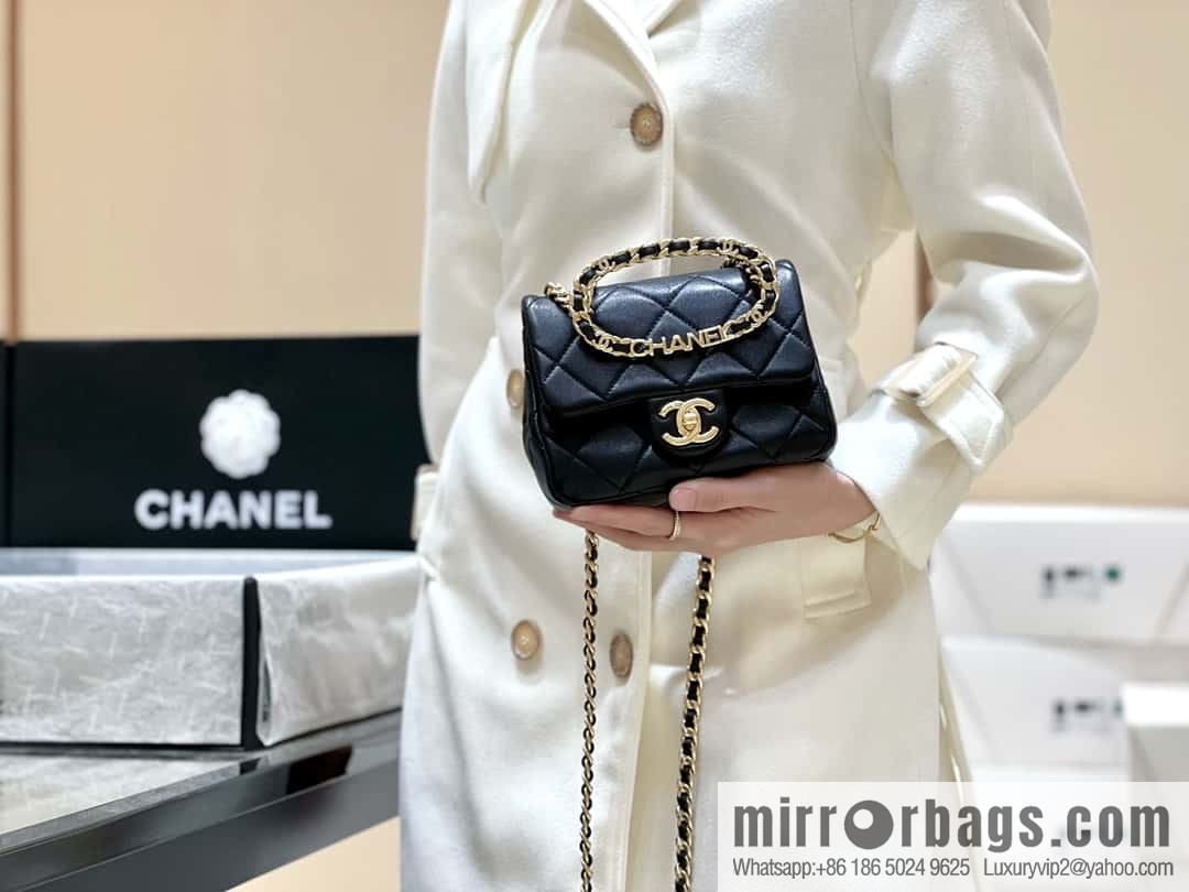 CHANEL 23C early spring vacation new model, arm in arm fat AS3748
