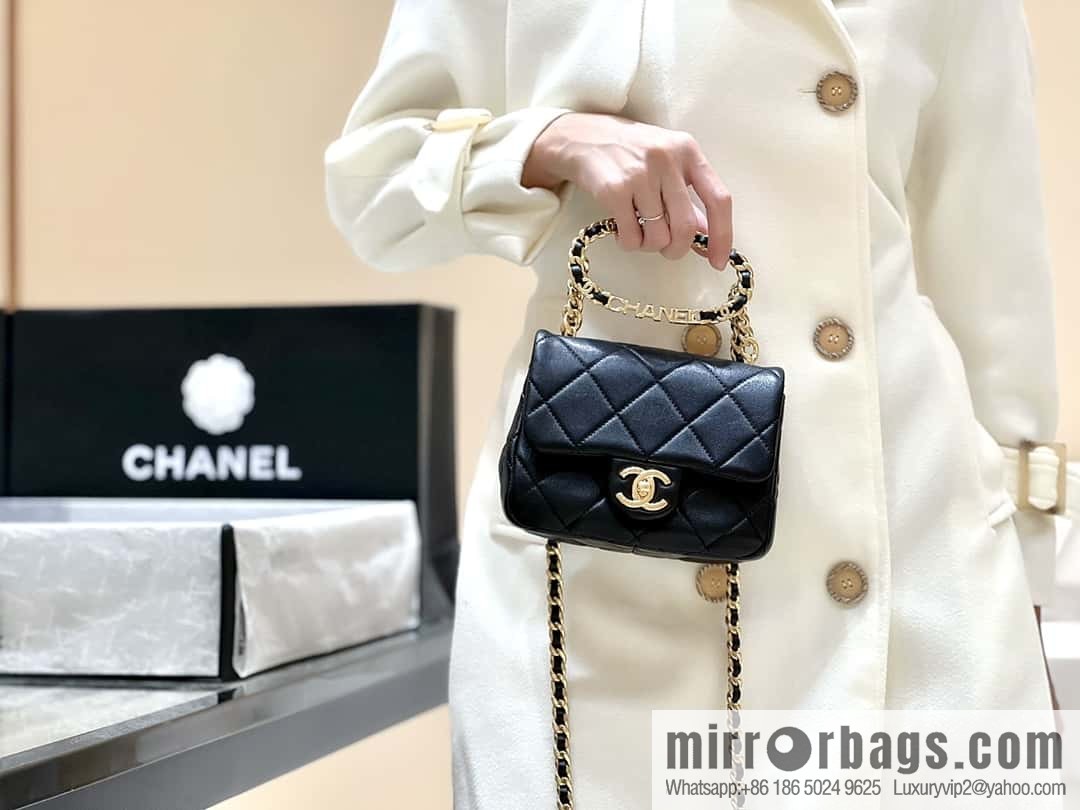 CHANEL 23C early spring vacation new model, arm in arm fat AS3748