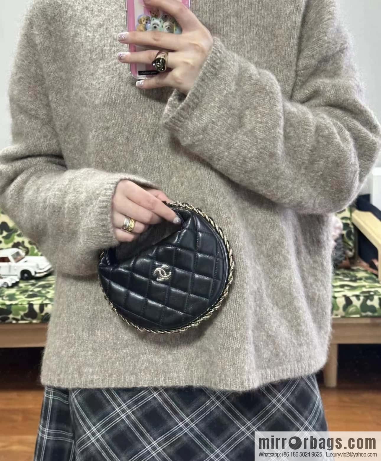 CHANEL 23C early spring vacation new pouch hula hoop AP3095 black