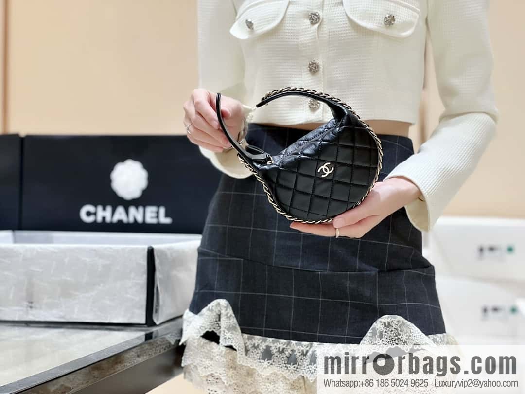 CHANEL 23C early spring vacation new pouch hula hoop AP3095 black