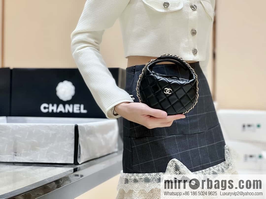 CHANEL 23C early spring vacation new pouch hula hoop AP3095 black
