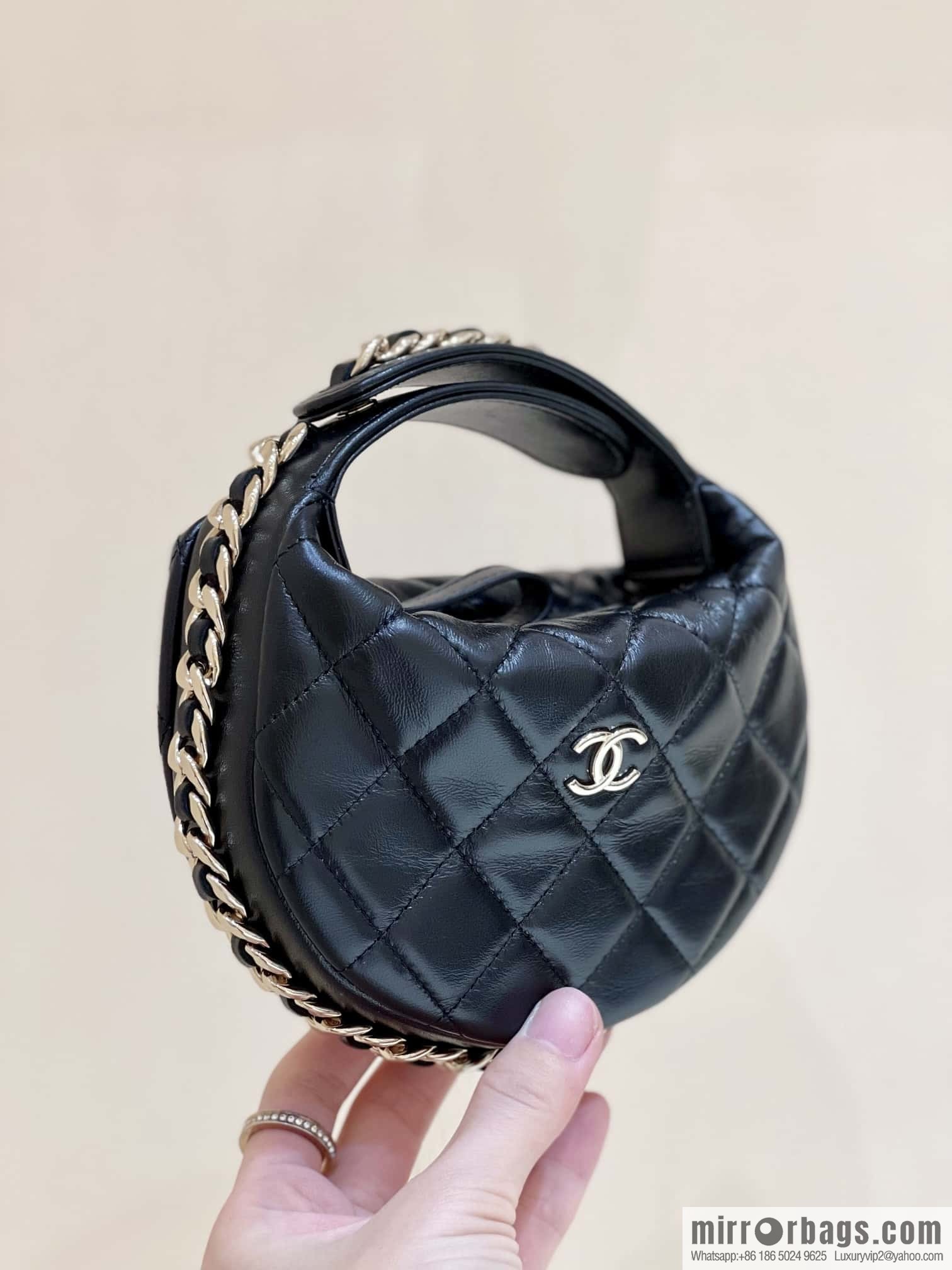 CHANEL 23C early spring vacation new pouch hula hoop AP3095 black