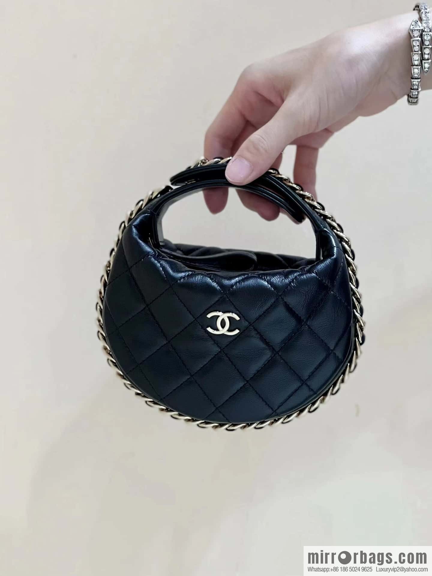 CHANEL 23C early spring vacation new pouch hula hoop AP3095 black
