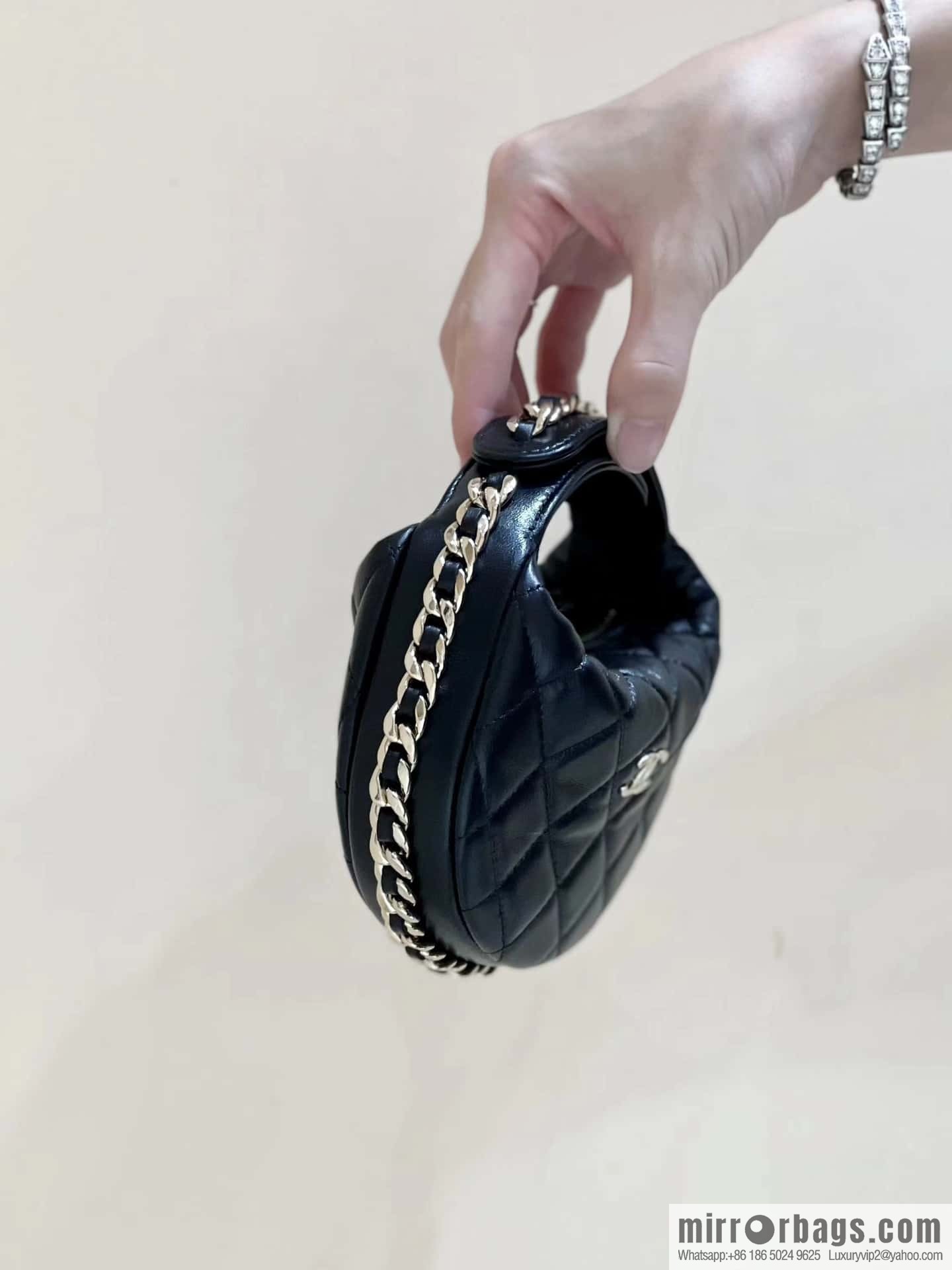CHANEL 23C early spring vacation new pouch hula hoop AP3095 black