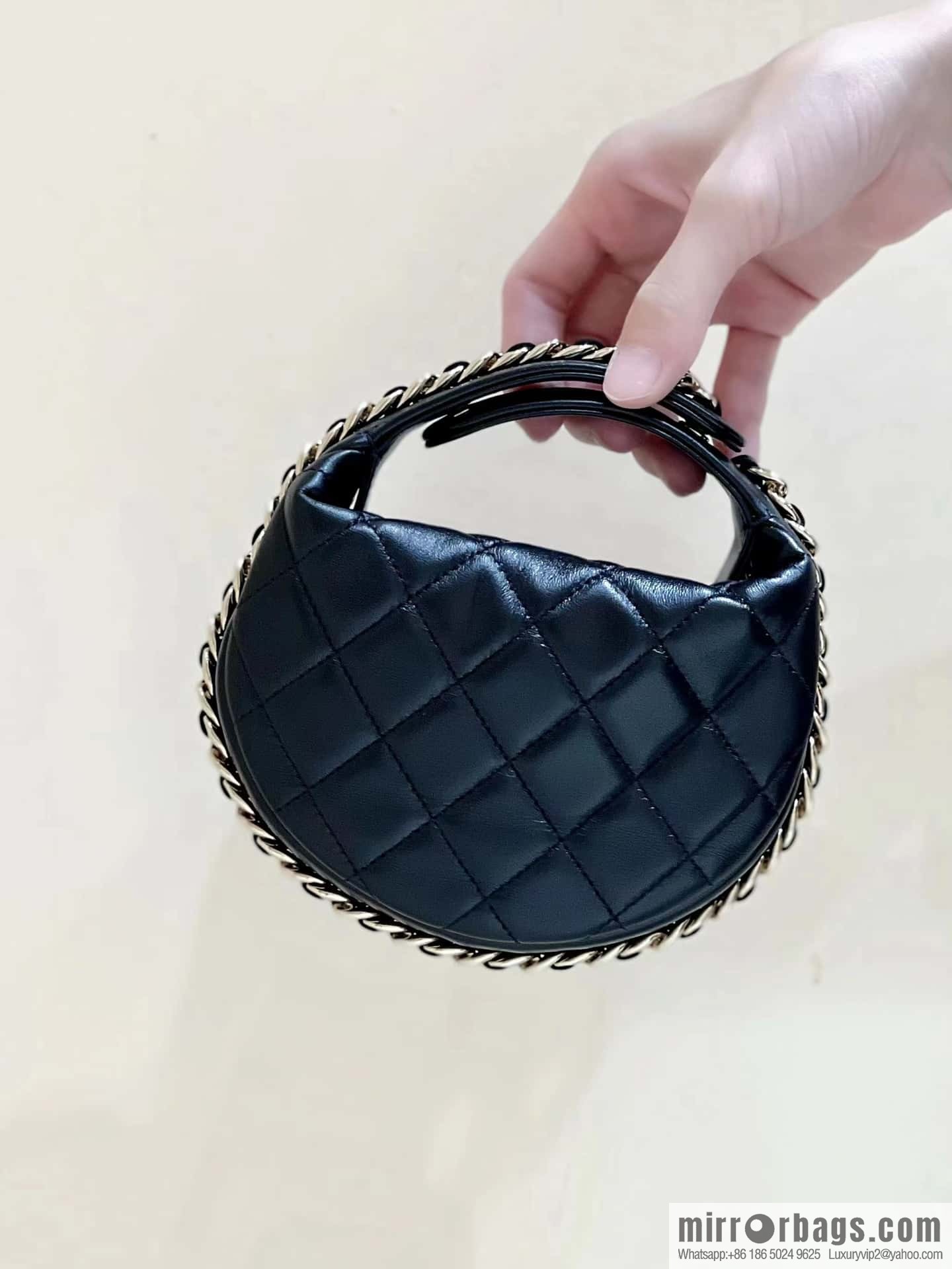 CHANEL 23C early spring vacation new pouch hula hoop AP3095 black