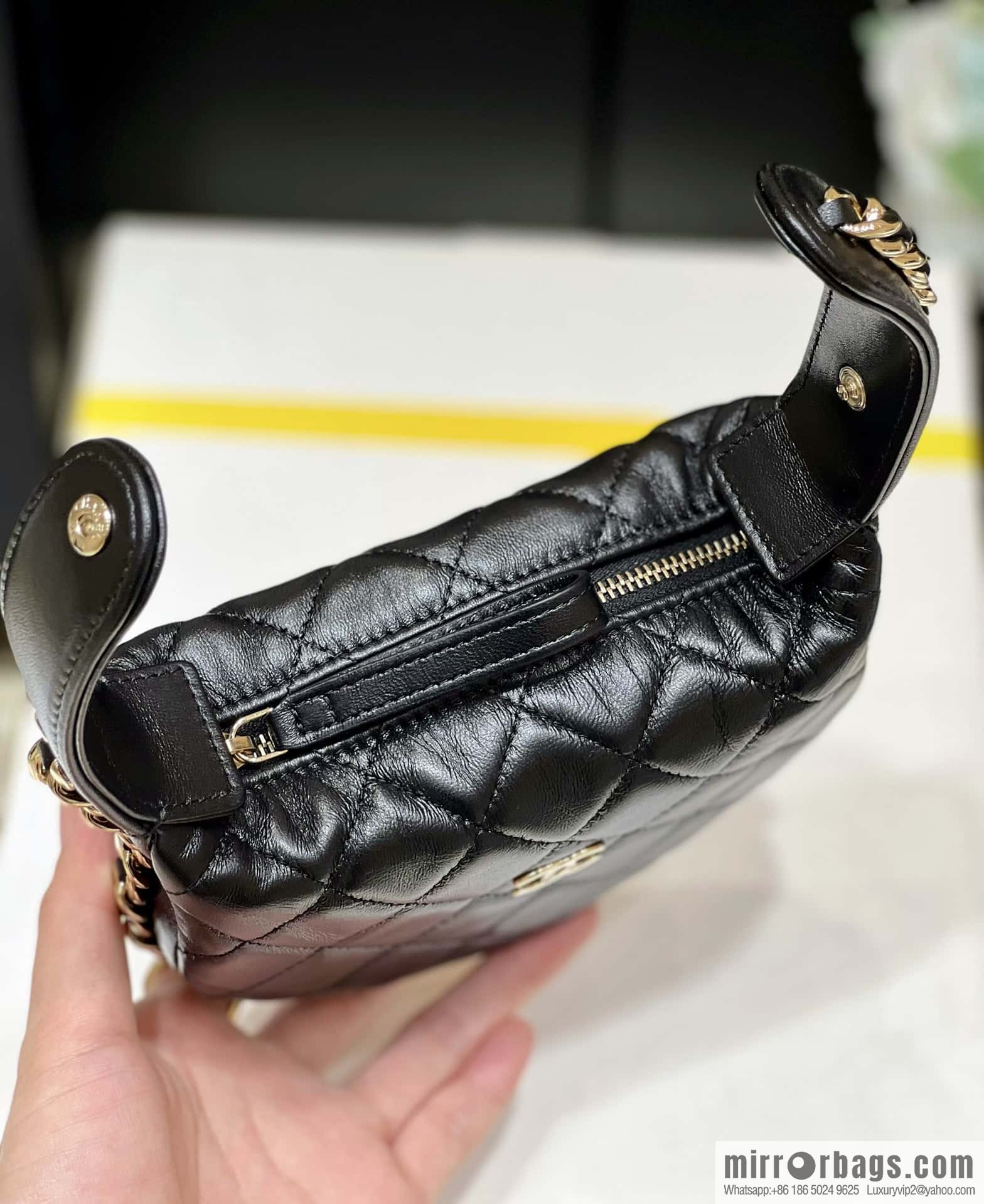 CHANEL 23C early spring vacation new pouch hula hoop AP3095 black