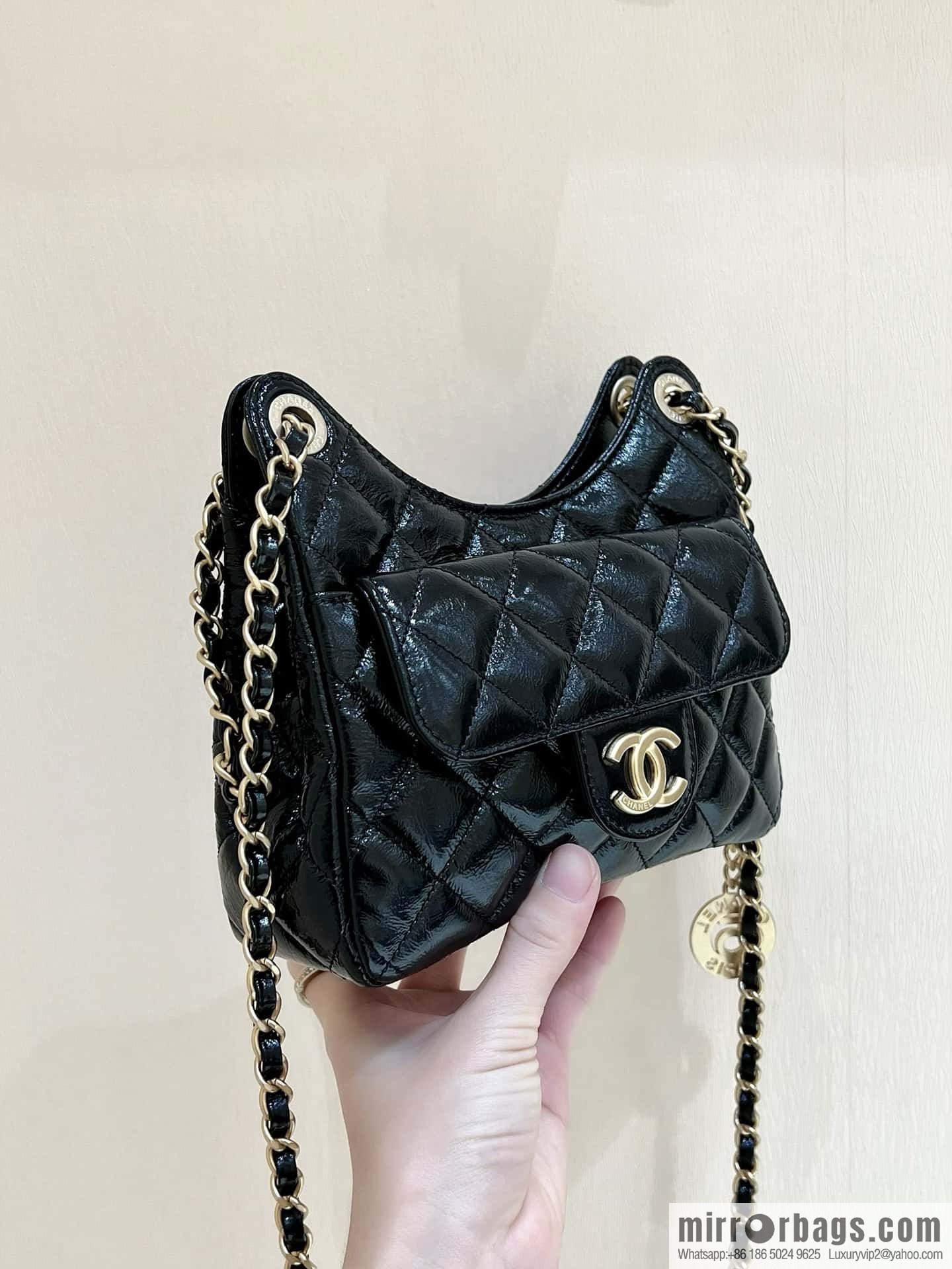 CHANEL 23C early spring vacation new No. 5 gold coin tag hobo hippie bag AS3710