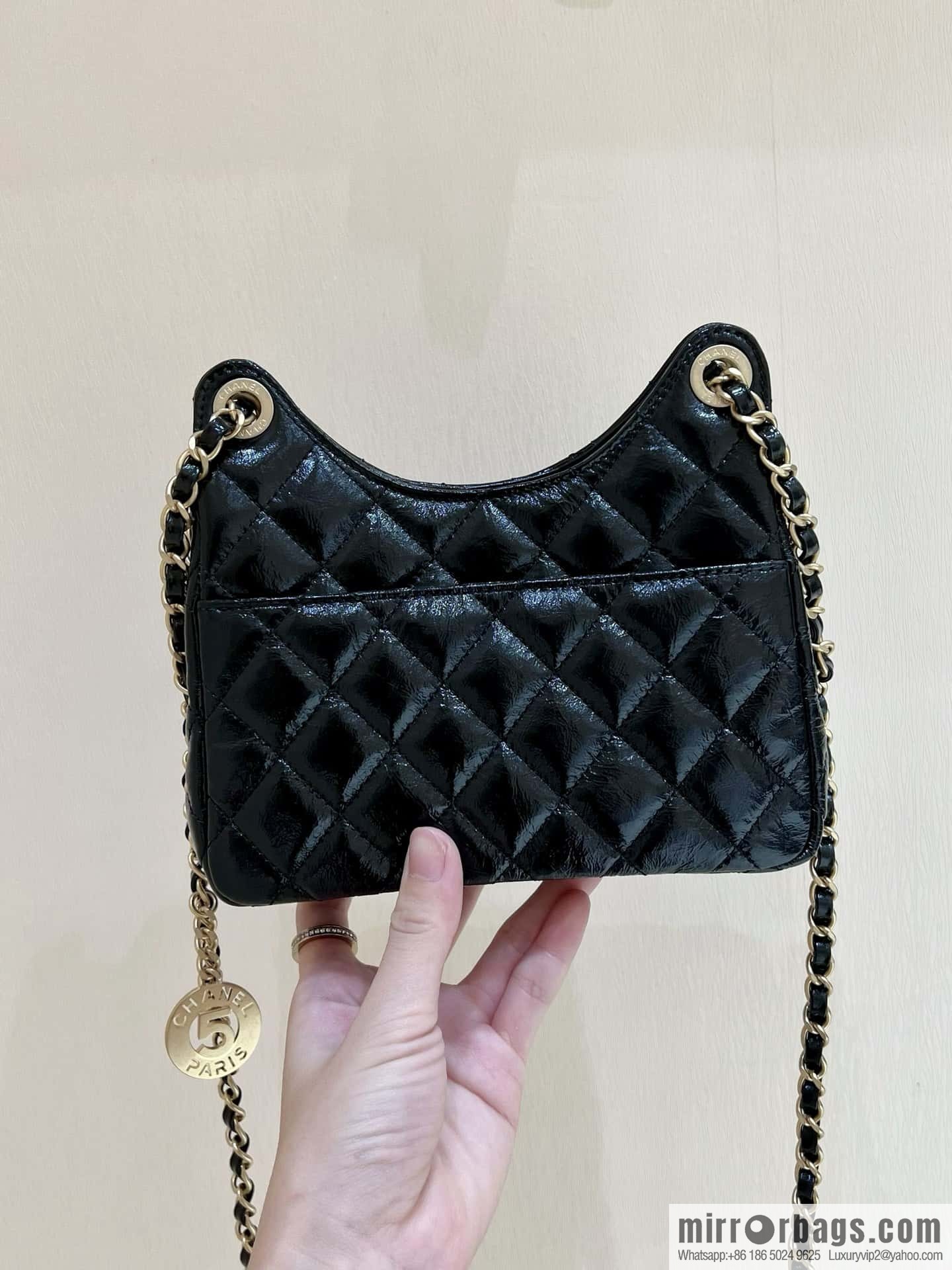 CHANEL 23C early spring vacation new No. 5 gold coin tag hobo hippie bag AS3710