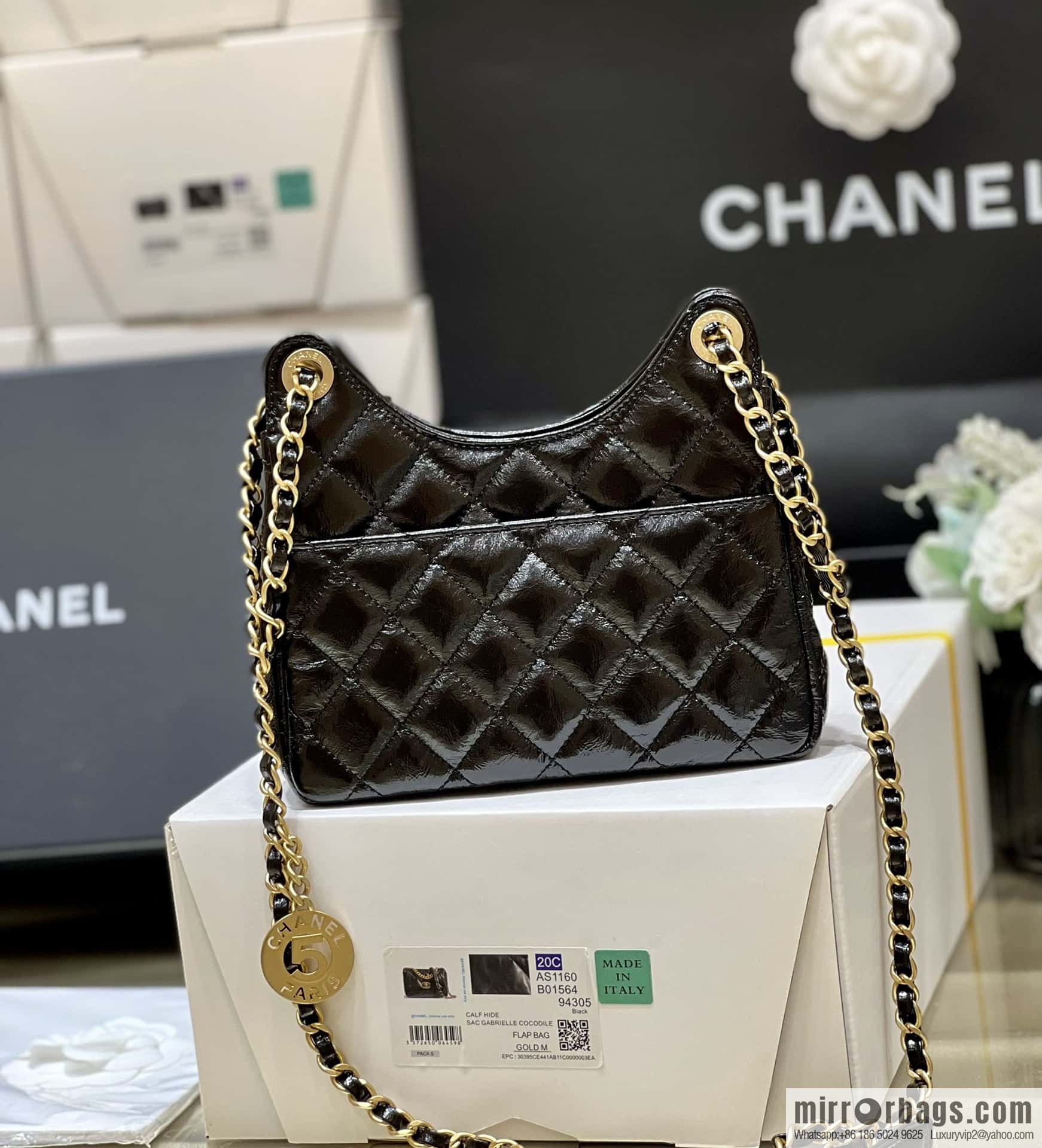 CHANEL 23C early spring vacation new No. 5 gold coin tag hobo hippie bag AS3710