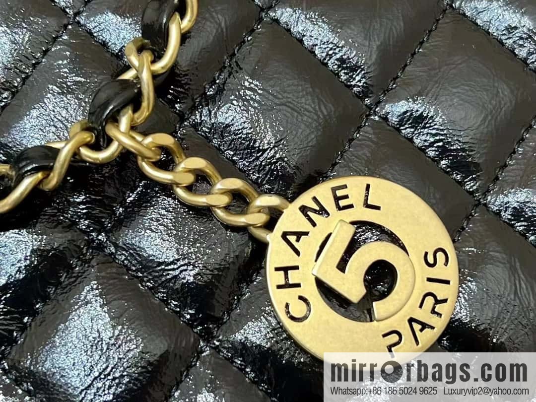 CHANEL 23C early spring vacation new No. 5 gold coin tag hobo hippie bag AS3710