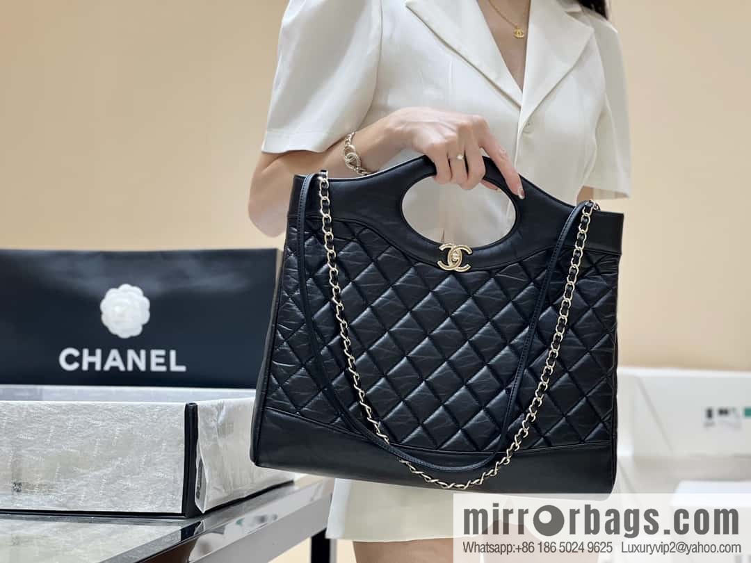 CHANEL 23A Superior Handicraft Series 31bag Large AS1010 black