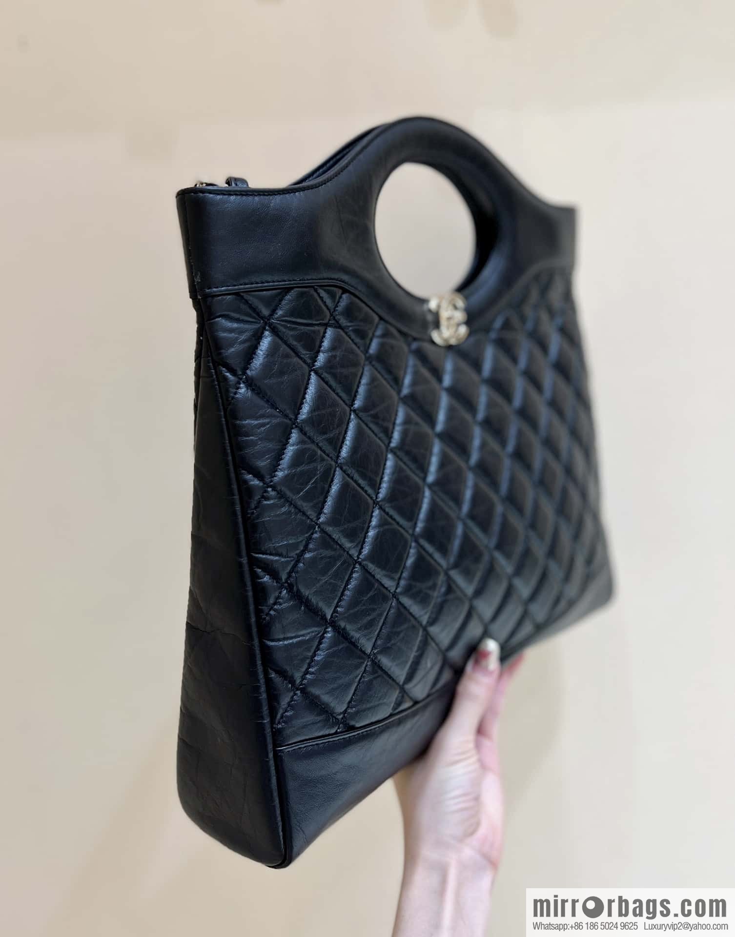 CHANEL 23A Superior Handicraft Series 31bag Large AS1010 black