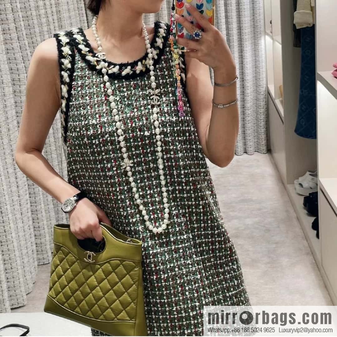 CHANEL 23A Superior Handicraft Series 31bag mini AS4133 olive green