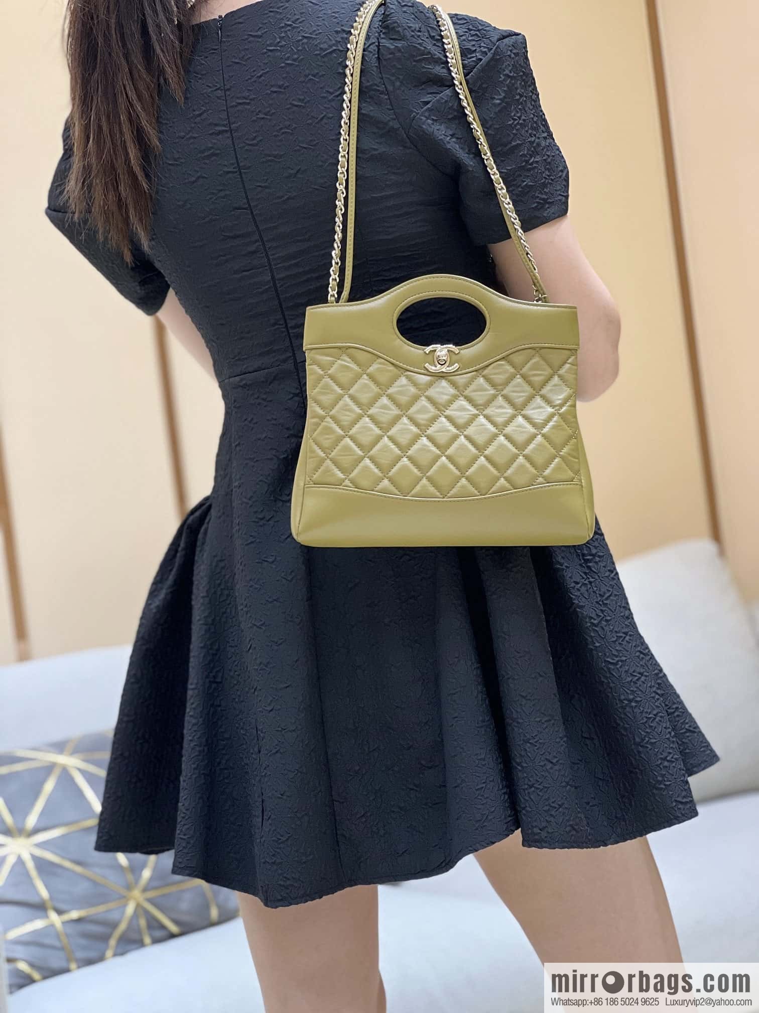CHANEL 23A Superior Handicraft Series 31bag mini AS4133 olive green