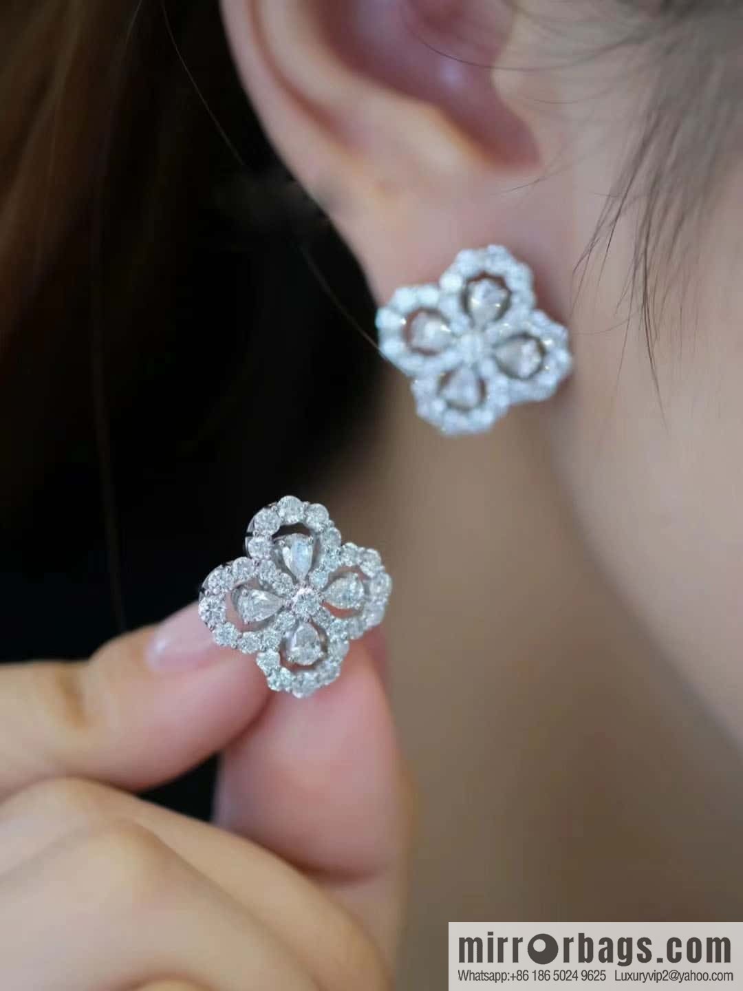 HARRY WINSTON HW Diamond Loop Earrings