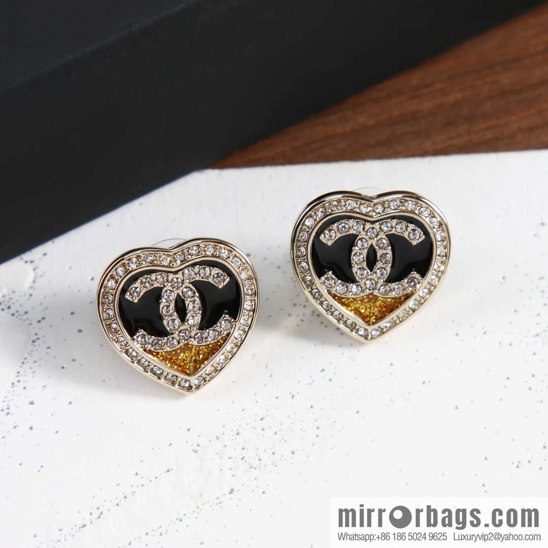 New ☑️ Chanel C1 double c peach heart love stud earrings