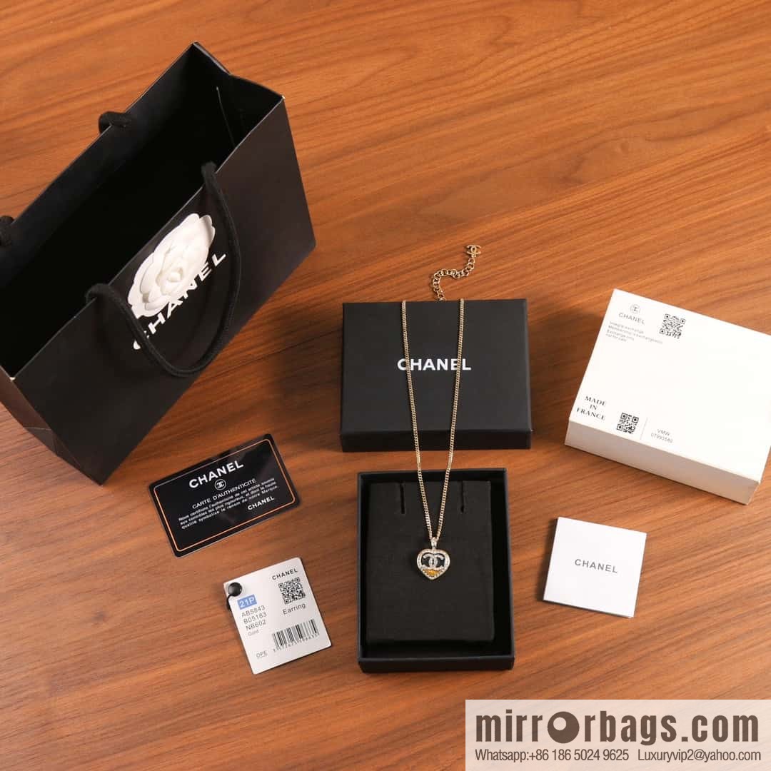 New ☑️ Chanel double c peach heart love necklace
